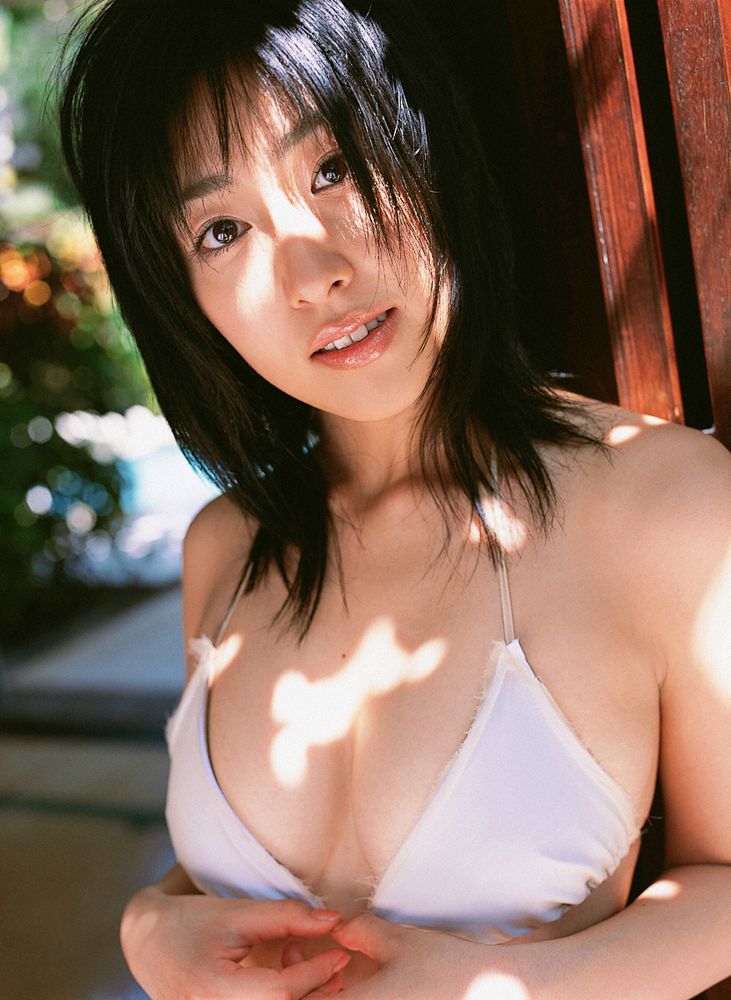 佐藤寛子《Dive Into Your Body》 [YS Web] Vol.127/(67P)