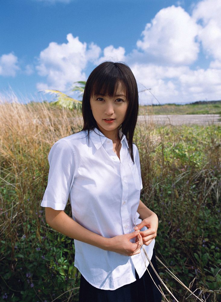 小松彩夏《Genuine》 [YS Web] Vol.121/(64P)