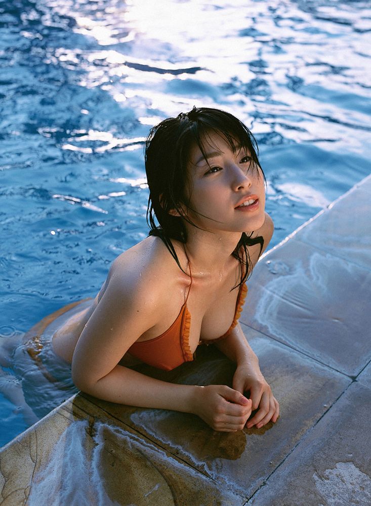 佐藤寛子《Dive Into Your Body》 [YS Web] Vol.127/(67P)