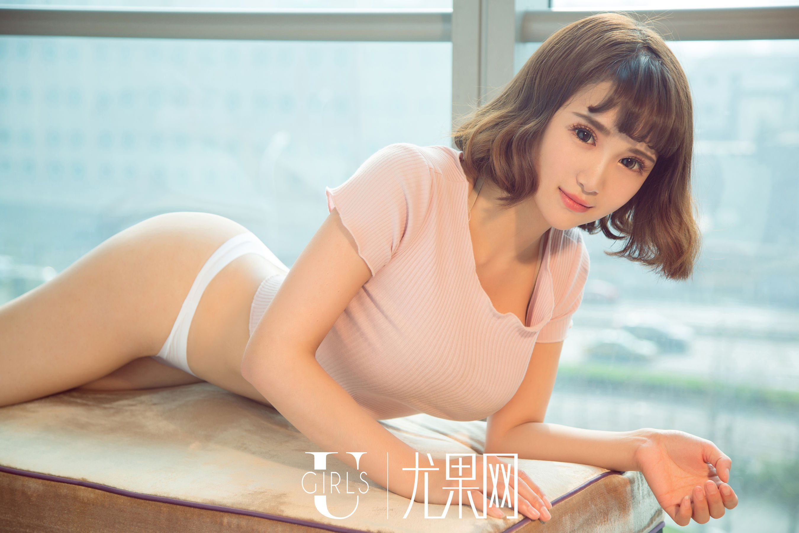 李焱《纯白的梦里花》 [尤果网Ugirls] U361/(64P)