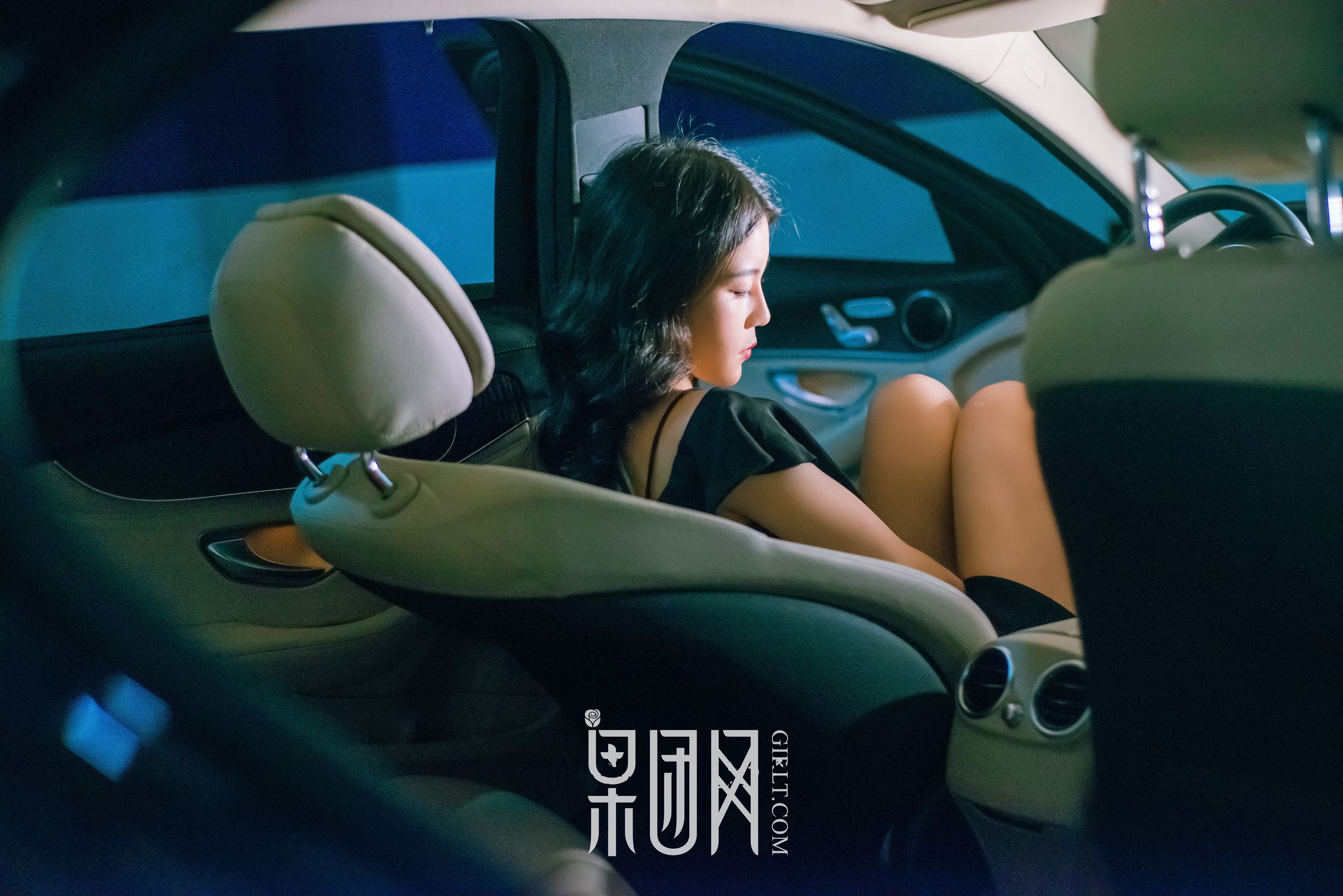 微微《美女vs豪车，你选择哪个！》 [果团网Girlt] No.107/(61P)