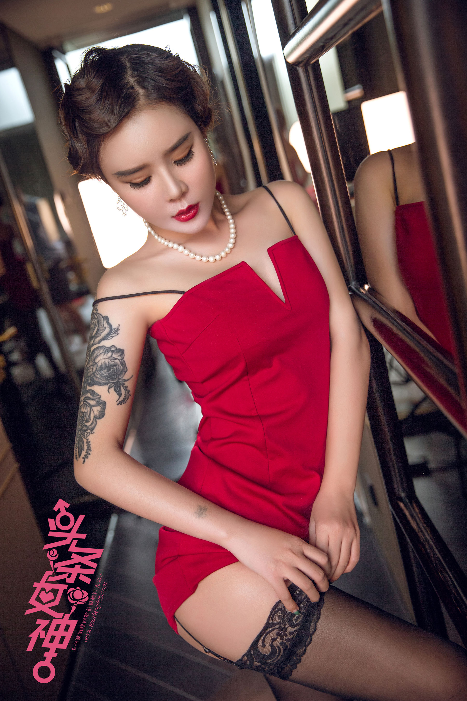 爱丽莎《夜上海 旗袍LOGO》 [头条女神TouTiao]/(25P)