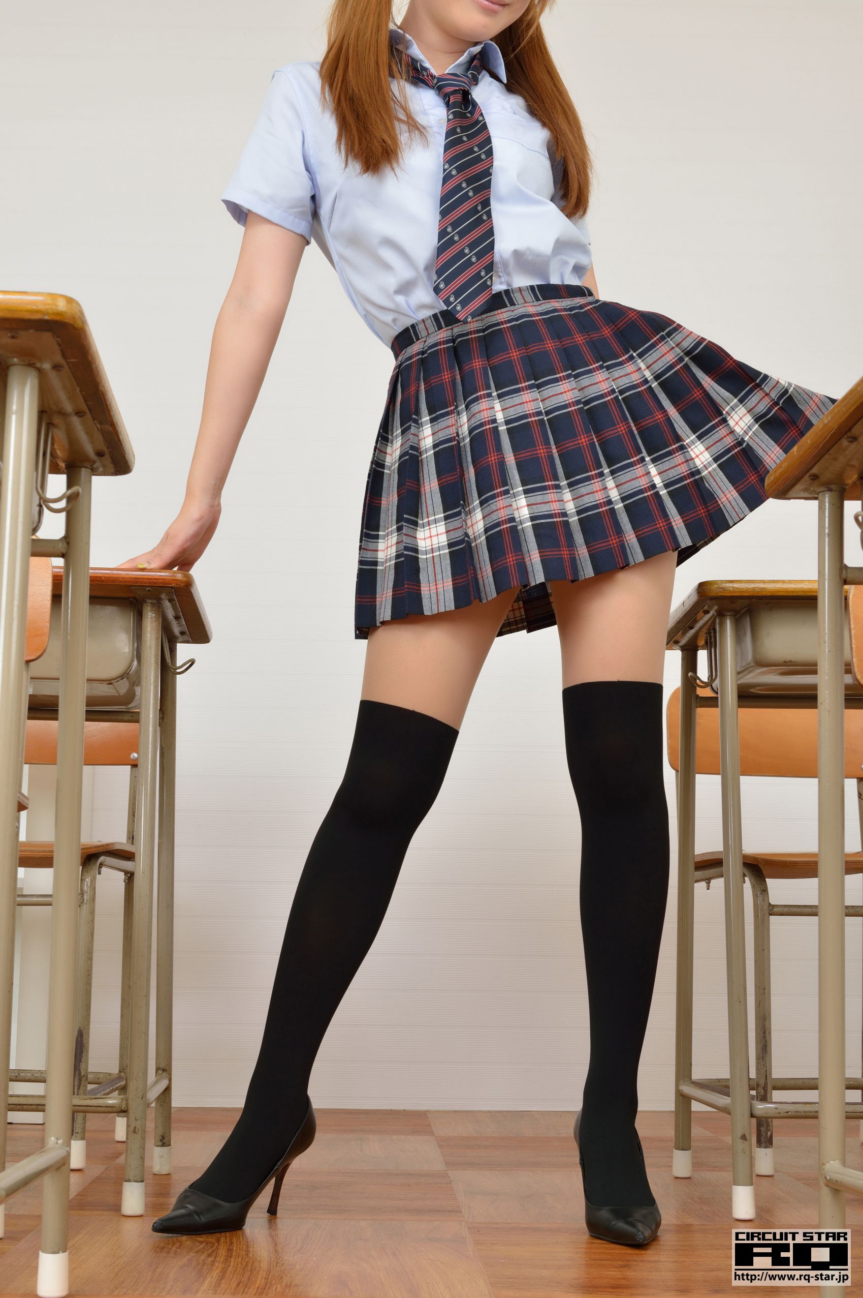 [RQ-STAR] NO.00687 Manon Natsukawa 夏川マノン School Girl 校服系列 写真集/(75P)