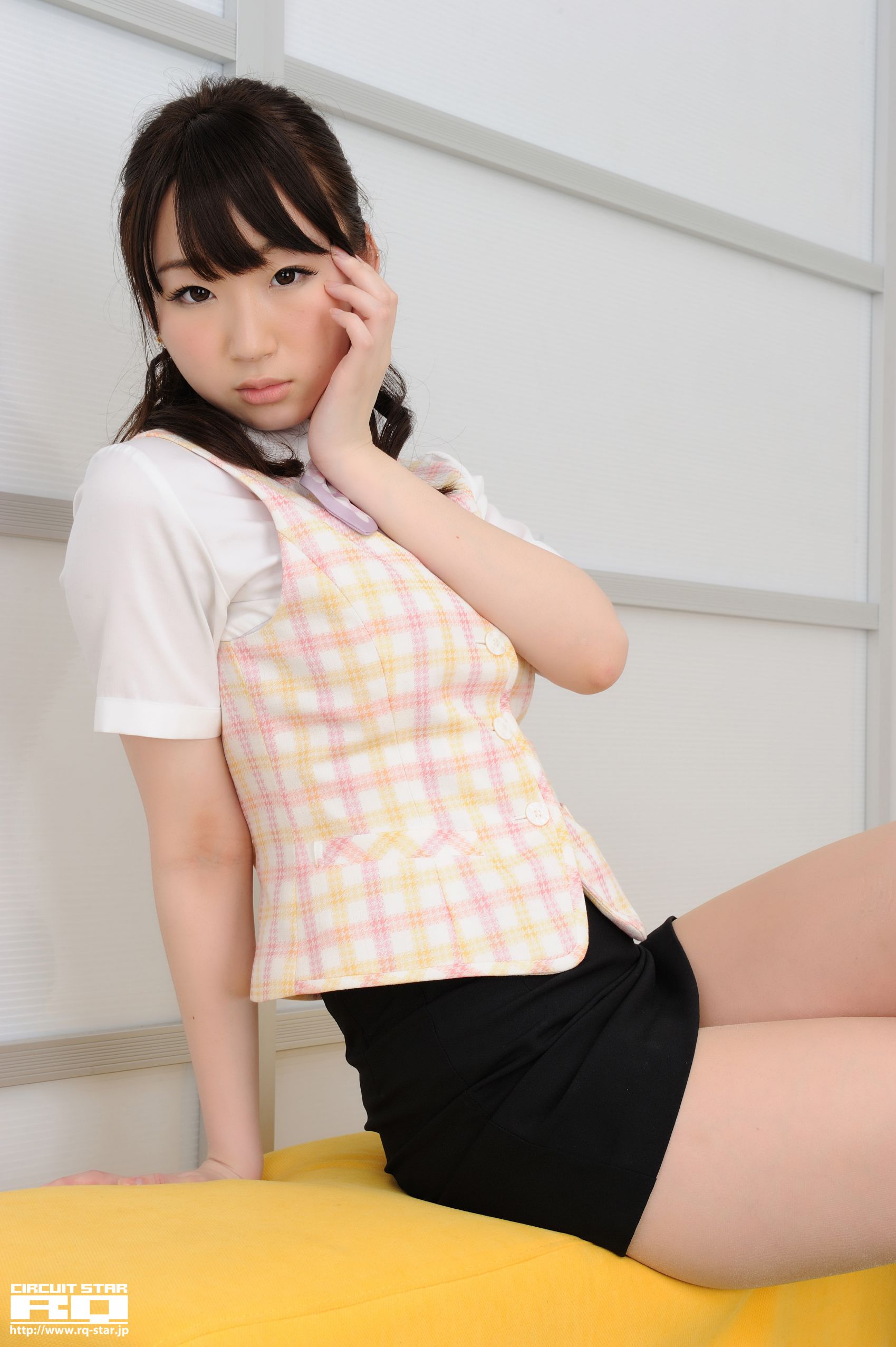 [RQ-STAR] NO.00639 Kana Arai 荒井嘉奈 Office Lady 写真集/(140P)