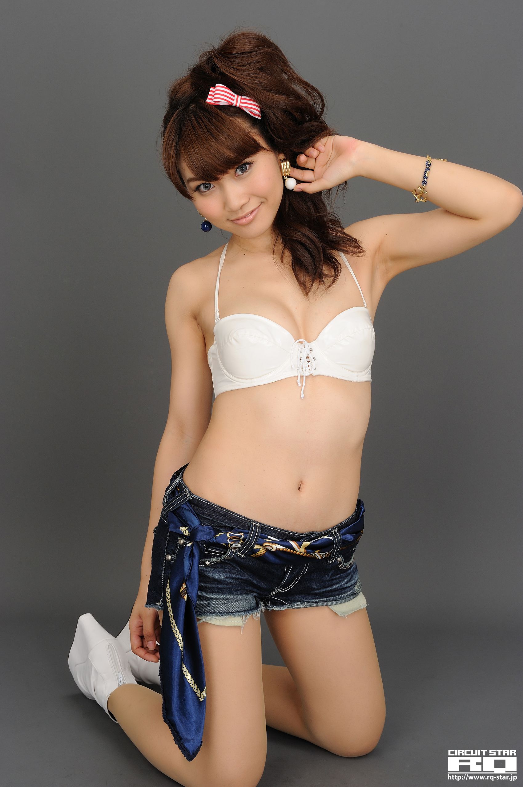 [RQ-STAR] NO.00644 殊野真緒 Mao Kotono Race Queen 写真集/(110P)