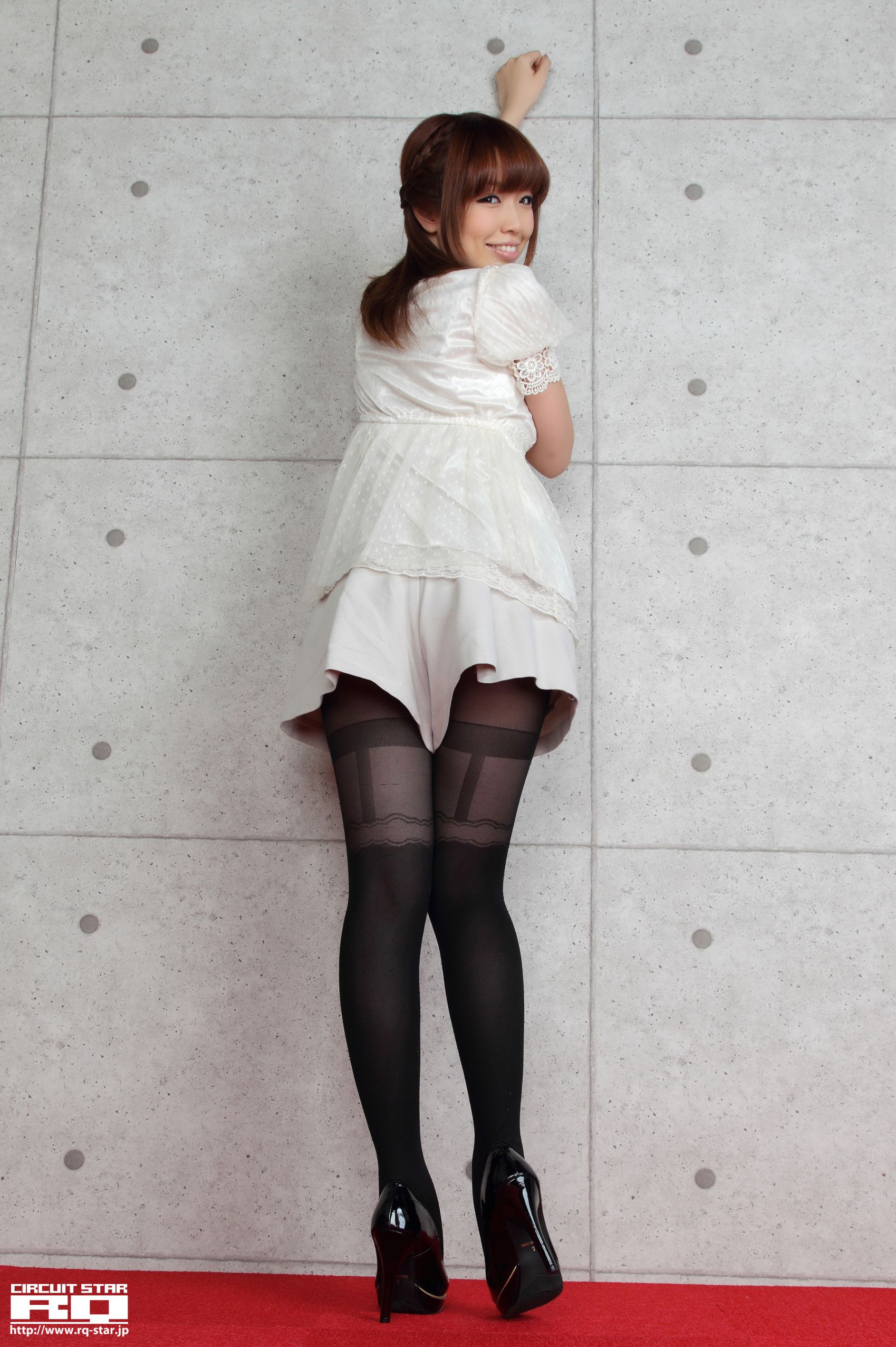 [RQ-STAR] NO.00599 Minori Yamaoka 山岡実乃里 Private Dress 写真集/(77P)