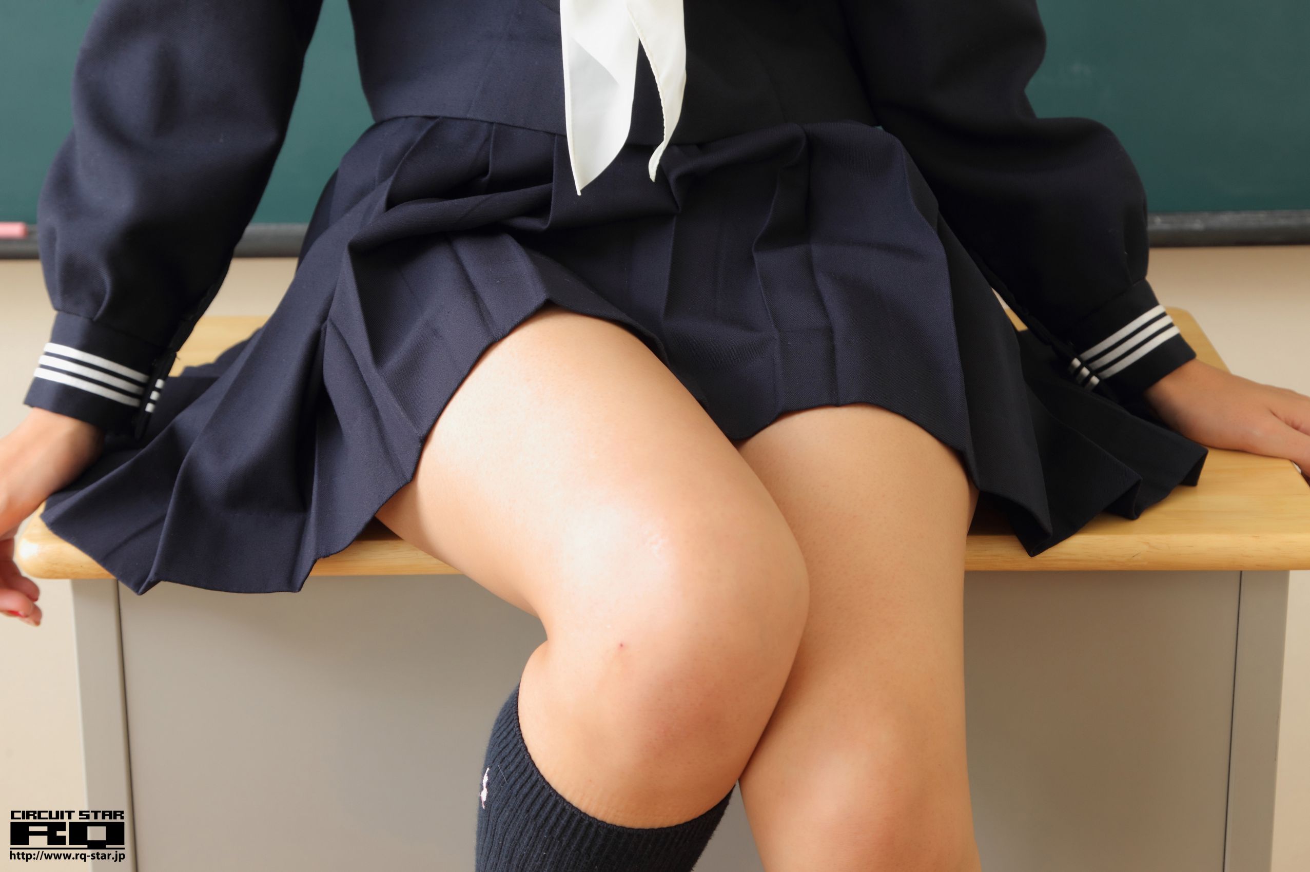 [RQ-STAR] NO.00590 Naoho Ichihashi 市橋直歩 School Girl 写真集/(155P)