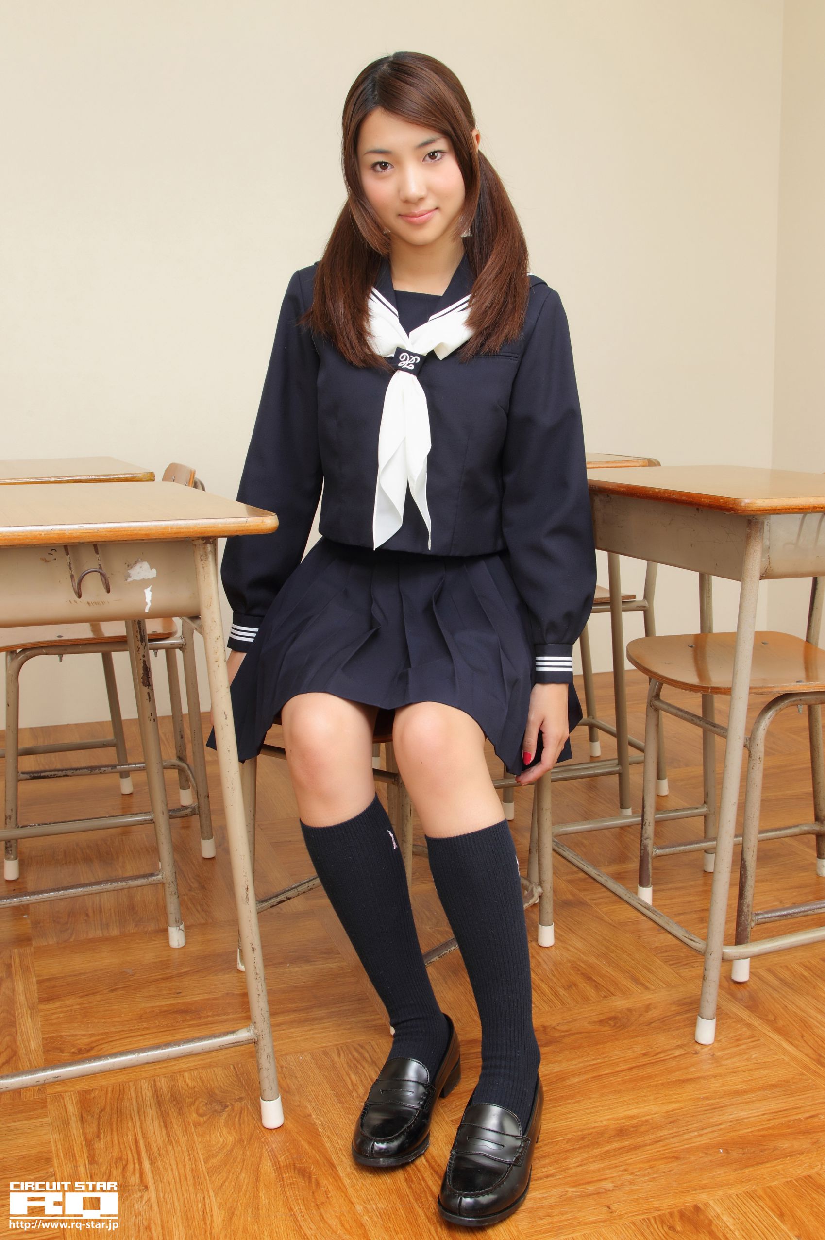 [RQ-STAR] NO.00590 Naoho Ichihashi 市橋直歩 School Girl 写真集/(155P)