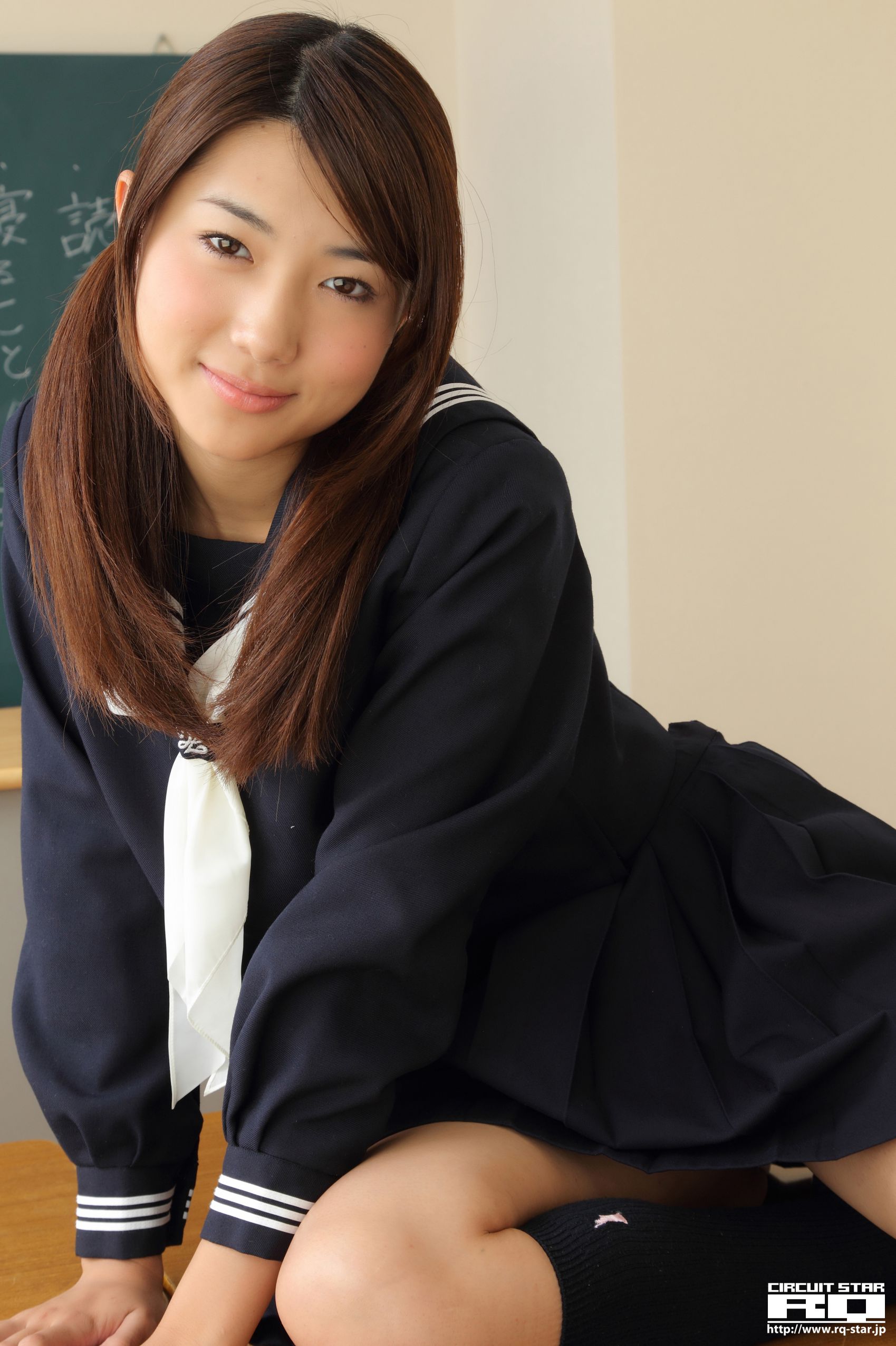 [RQ-STAR] NO.00590 Naoho Ichihashi 市橋直歩 School Girl 写真集/(155P)