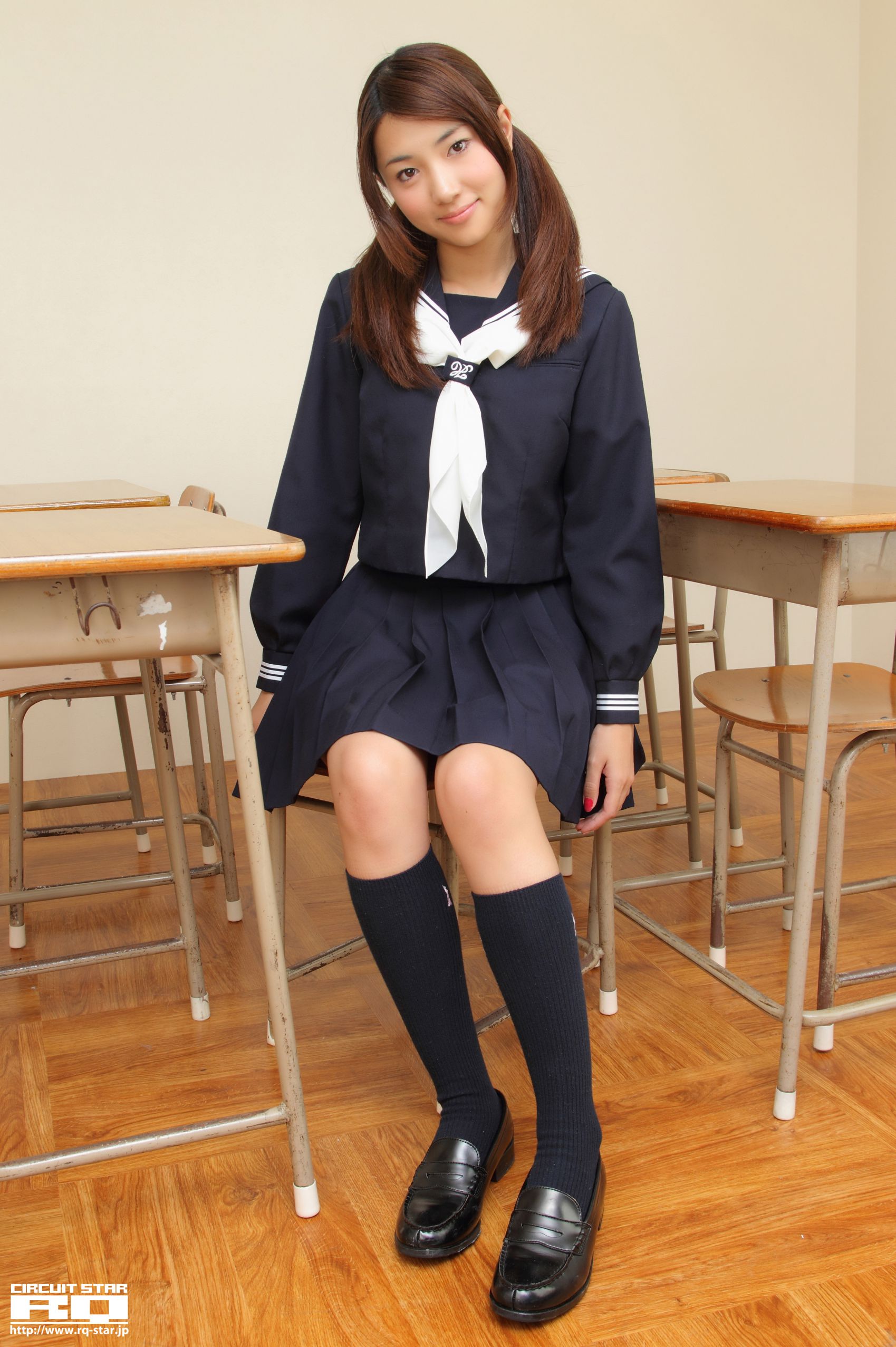 [RQ-STAR] NO.00590 Naoho Ichihashi 市橋直歩 School Girl 写真集/(155P)