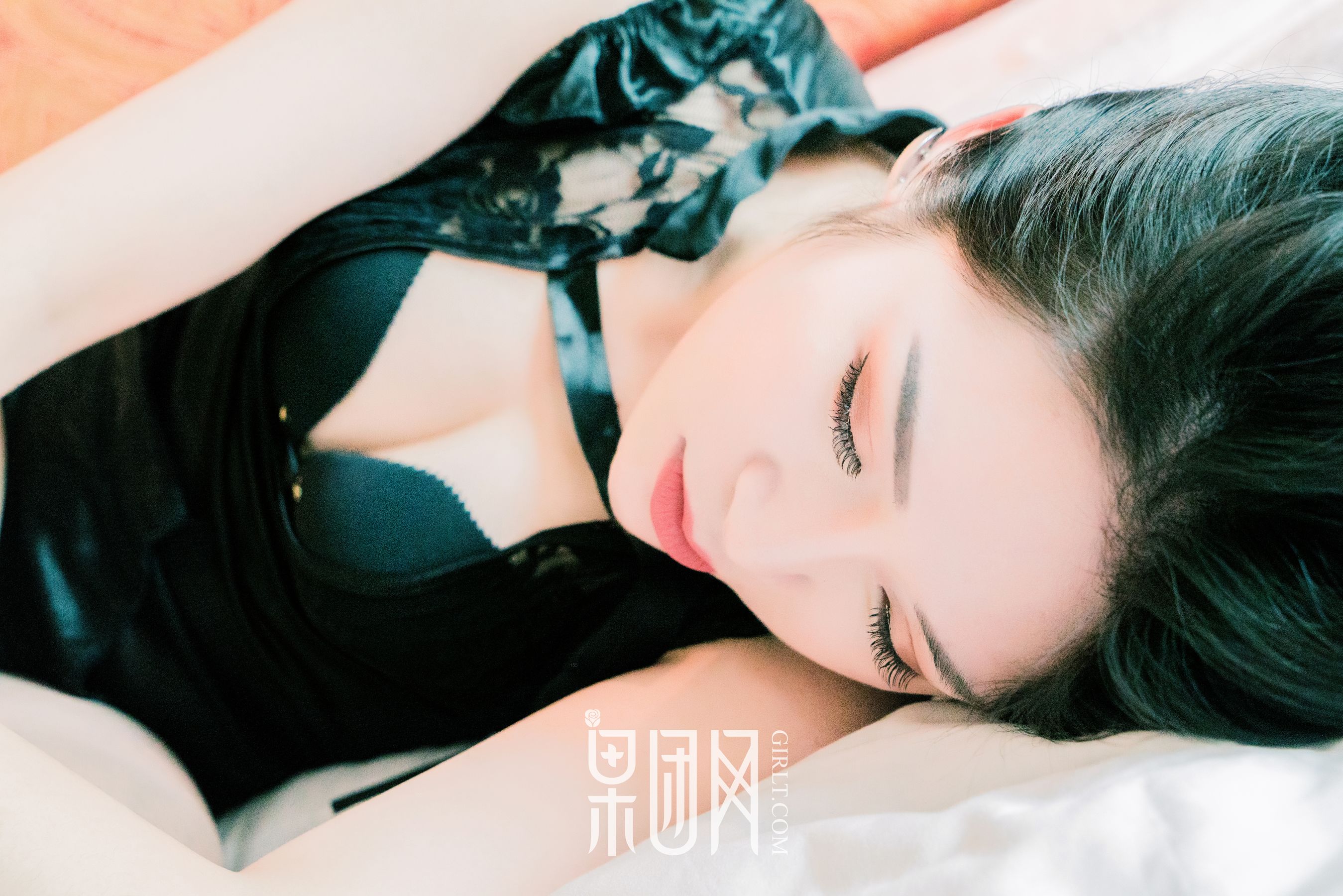 萌眼女神panda果团首秀 [果团网Girlt] NO.087/(48P)