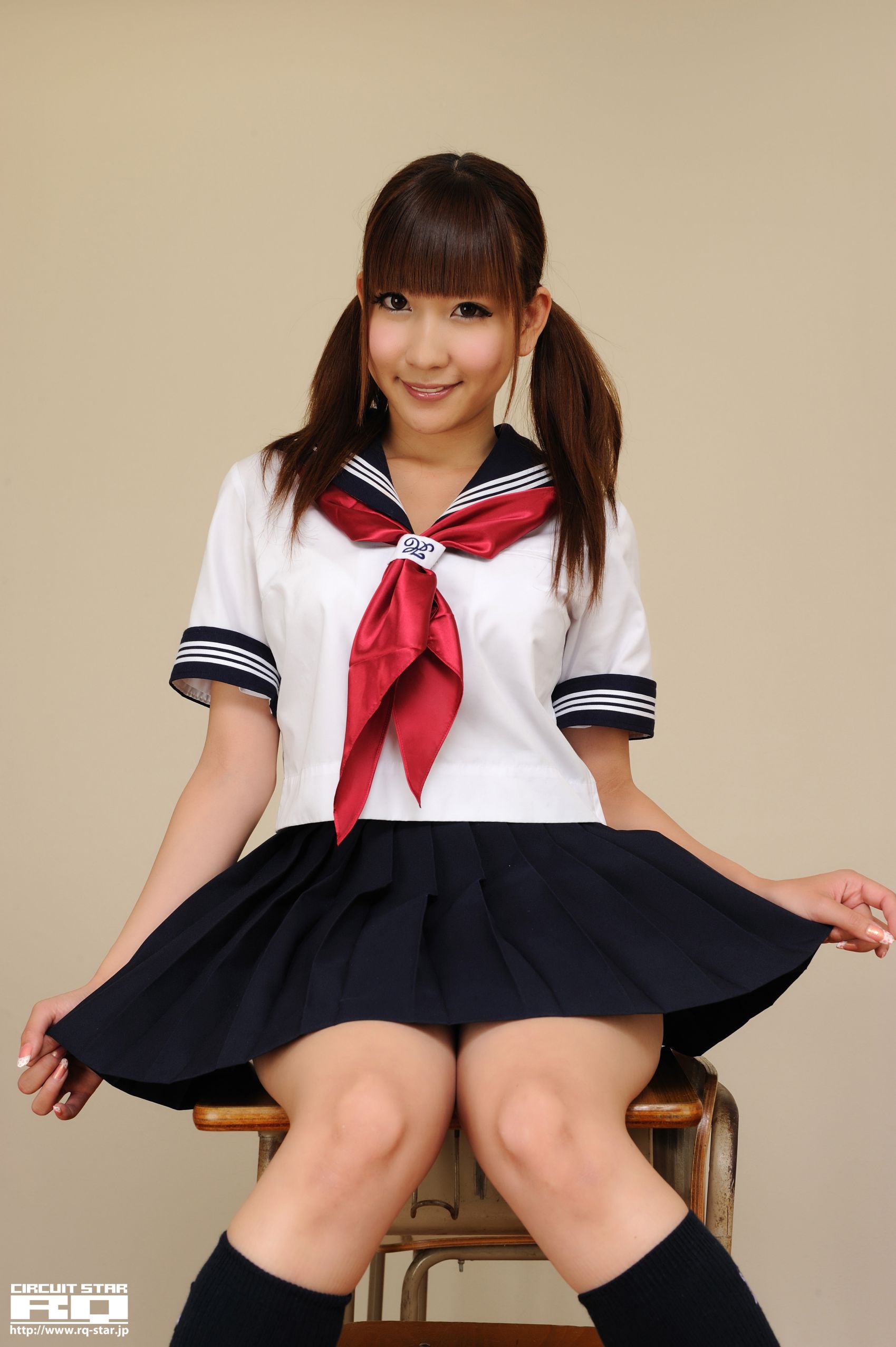 [RQ-STAR] NO.00575 Chihiro Akiha 秋葉ちひろ High School Girl 写真集/(70P)