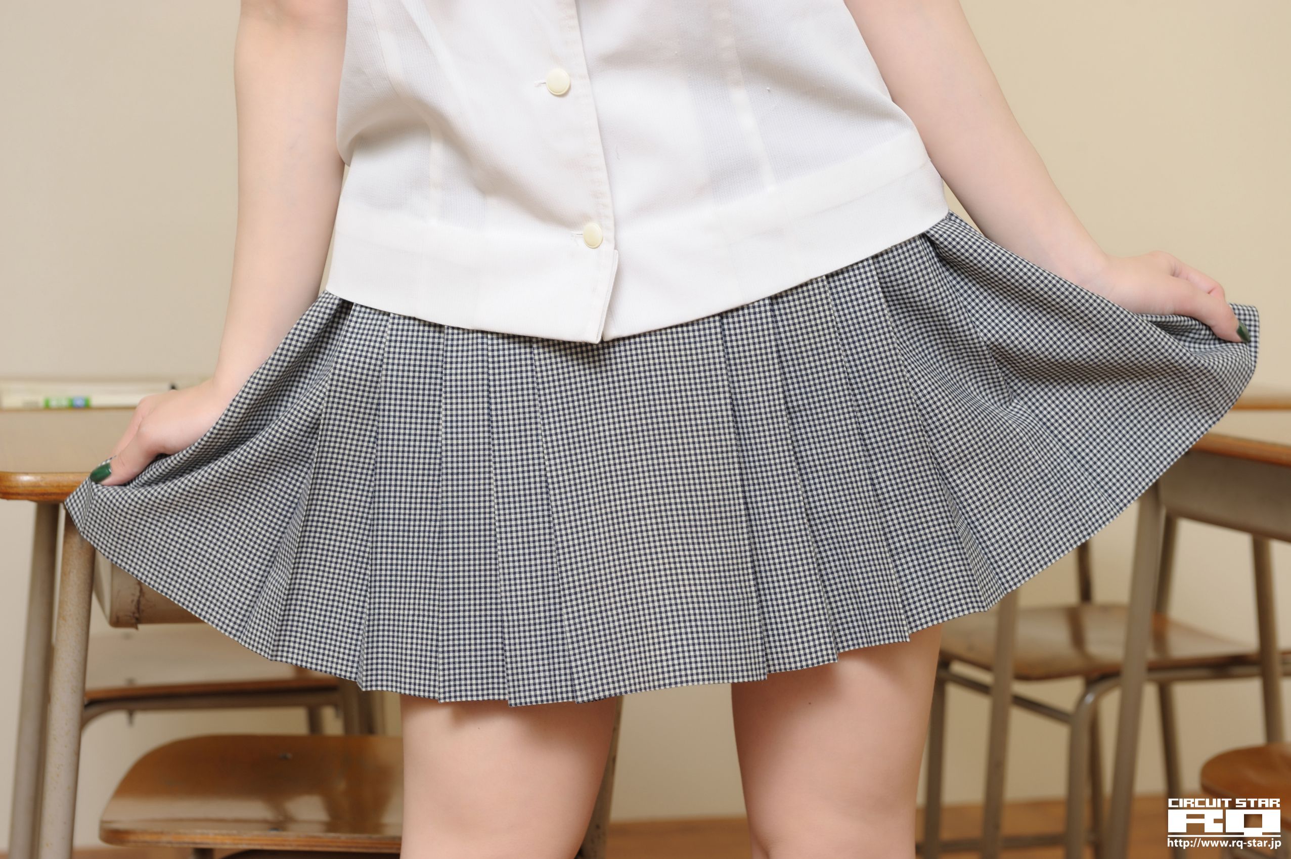 [RQ-STAR] NO.00571 荒井嘉奈 School Girl 写真集/(153P)