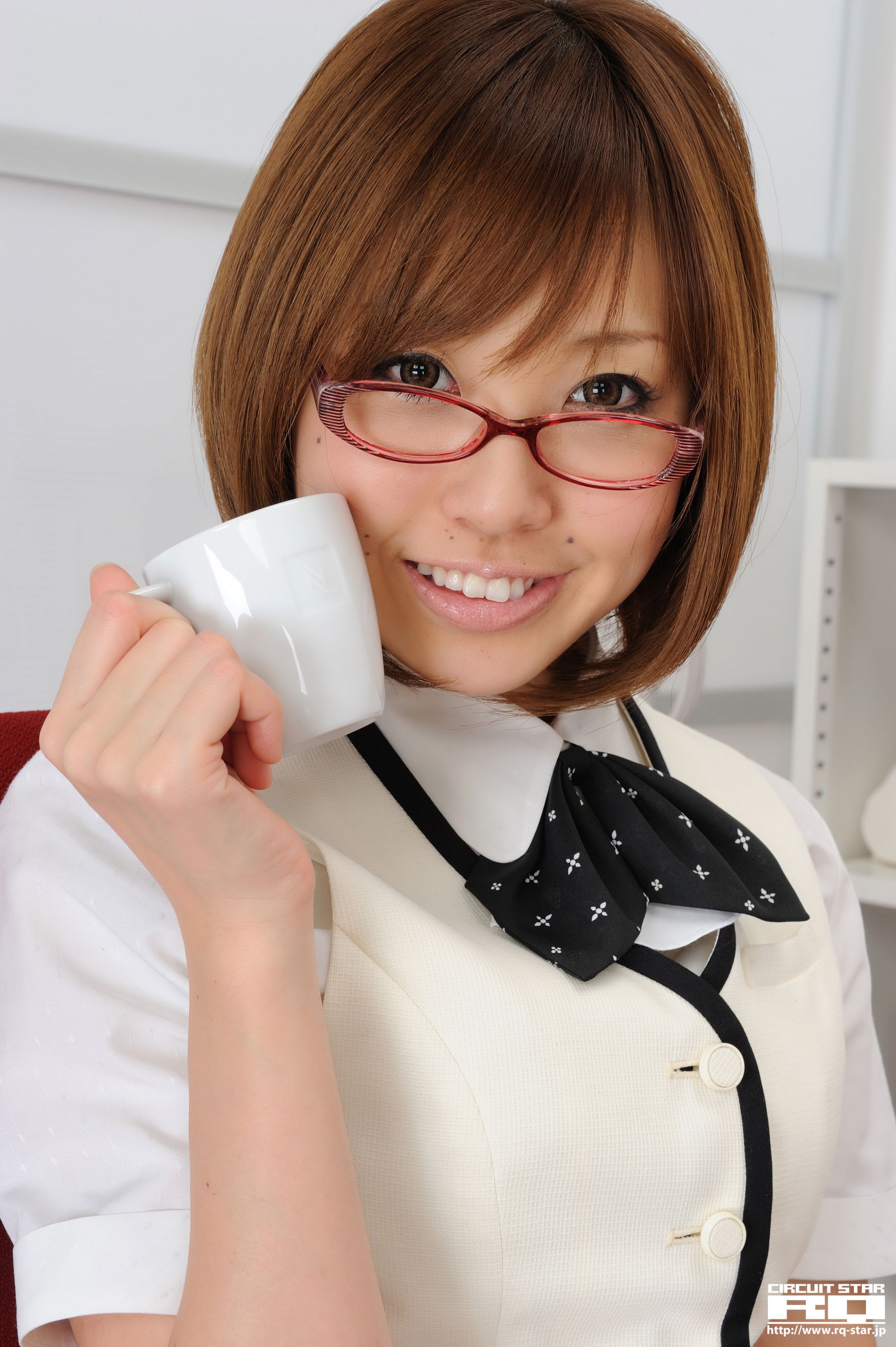 [RQ-STAR] NO.00454 Sayuri Kawahara 河原さゆり Office Lady 写真集/(101P)