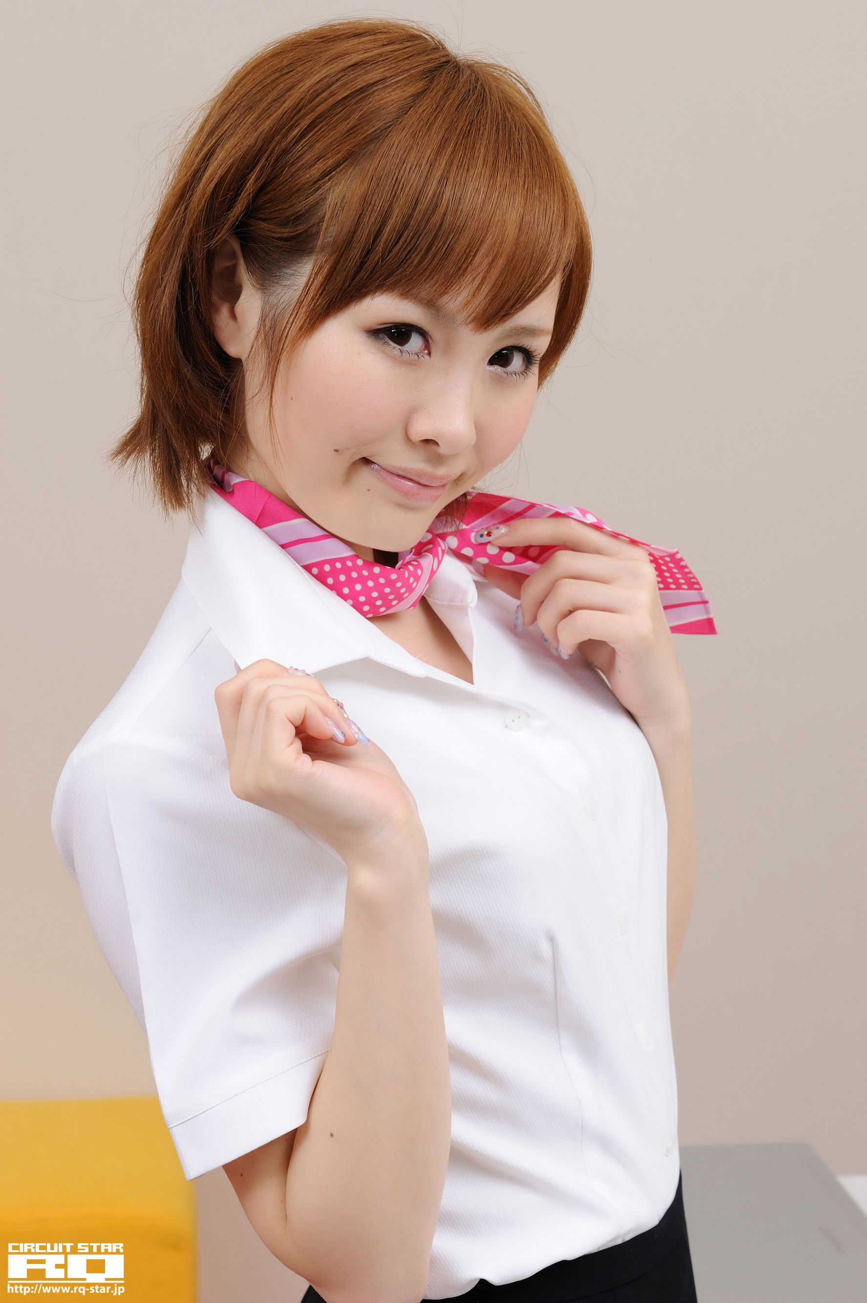 [RQ-STAR] NO.00484 倉持さゆ Office Lady 写真集/(88P)