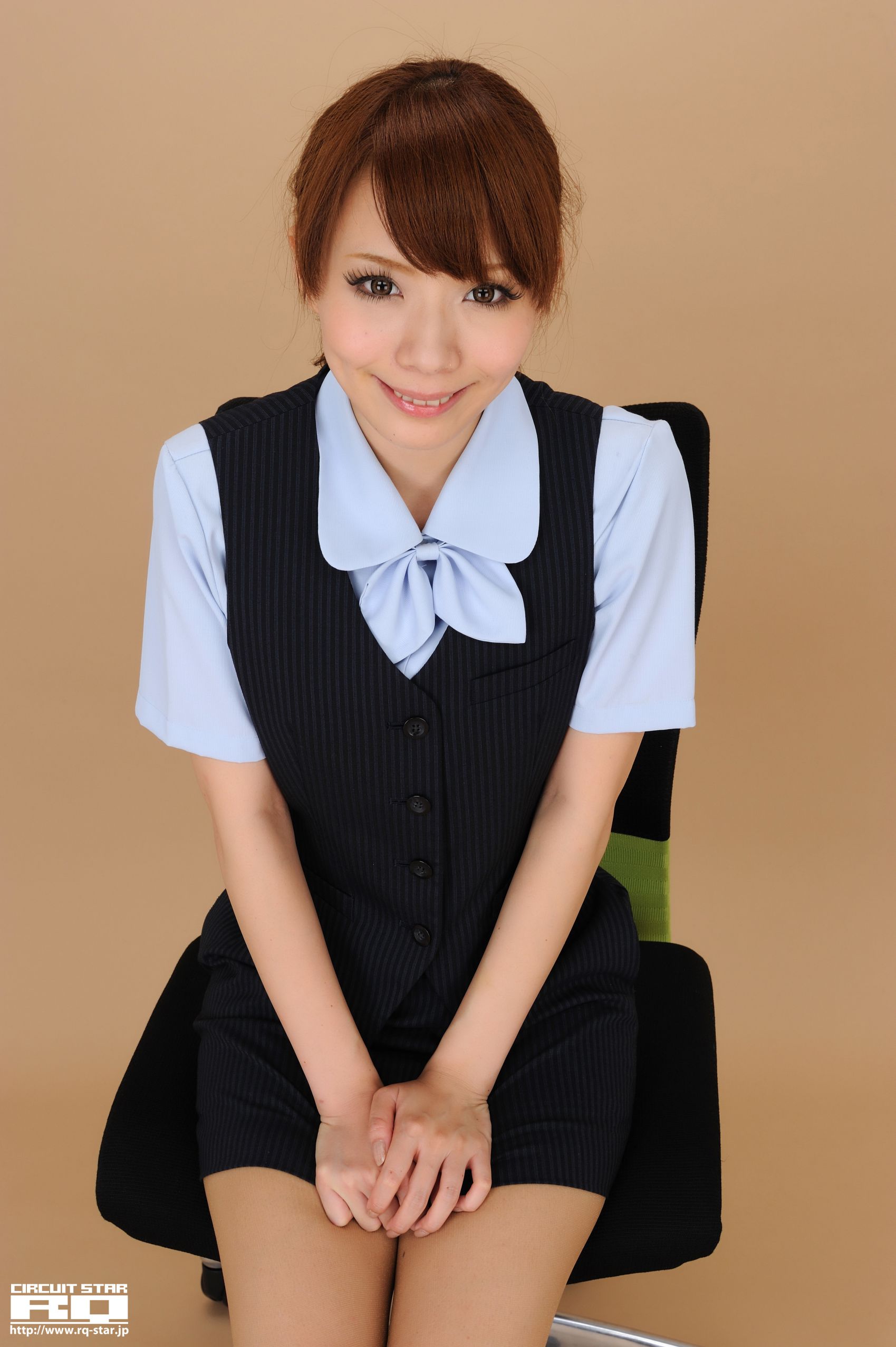 [RQ-STAR] NO.00524 Ari Takada 高田亜鈴 Office Lady 写真集/(115P)