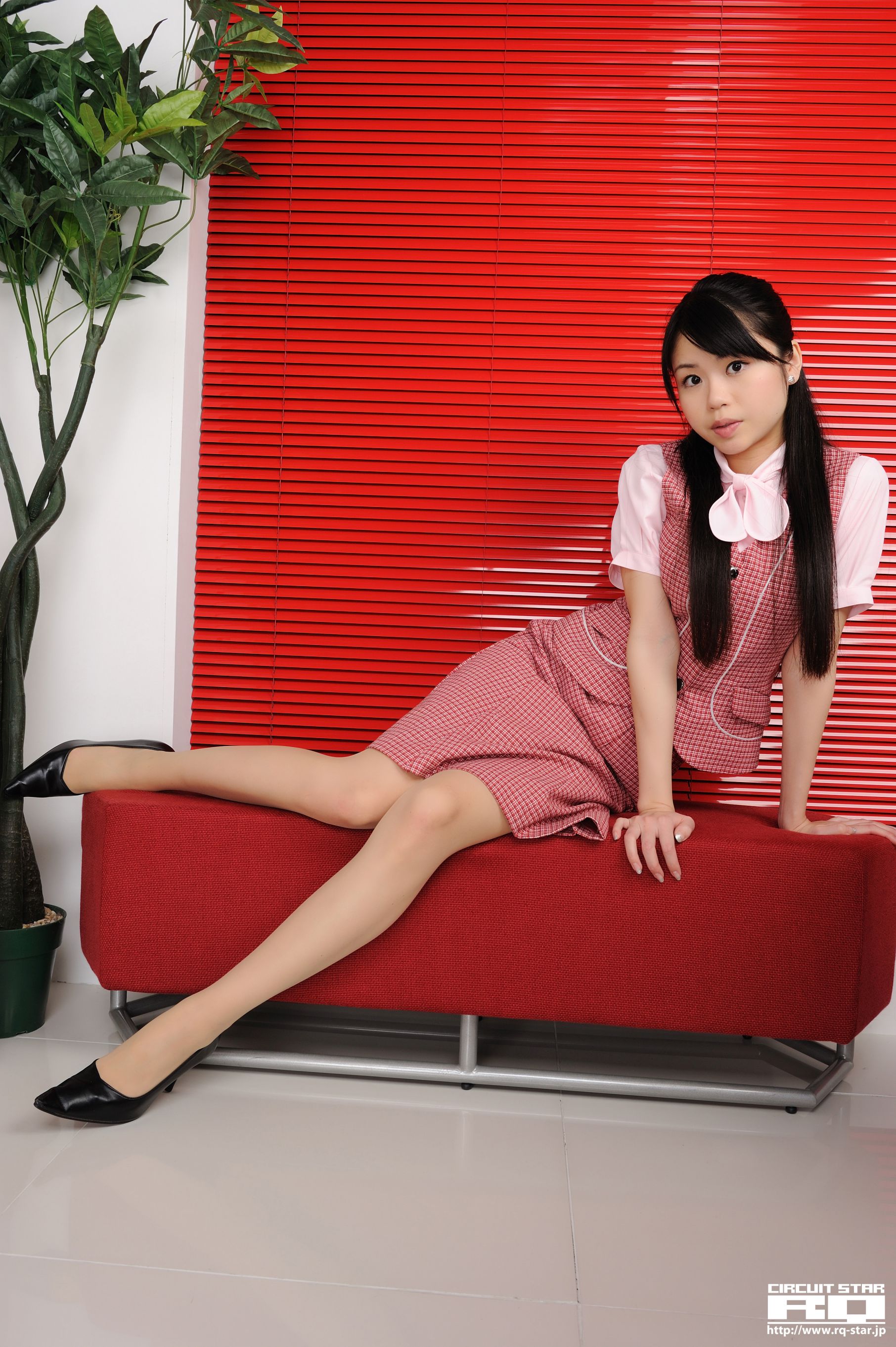 [RQ-STAR] NO.00431 Fuyumi Ikehara 池原冬実 Office Lady 写真集/(74P)