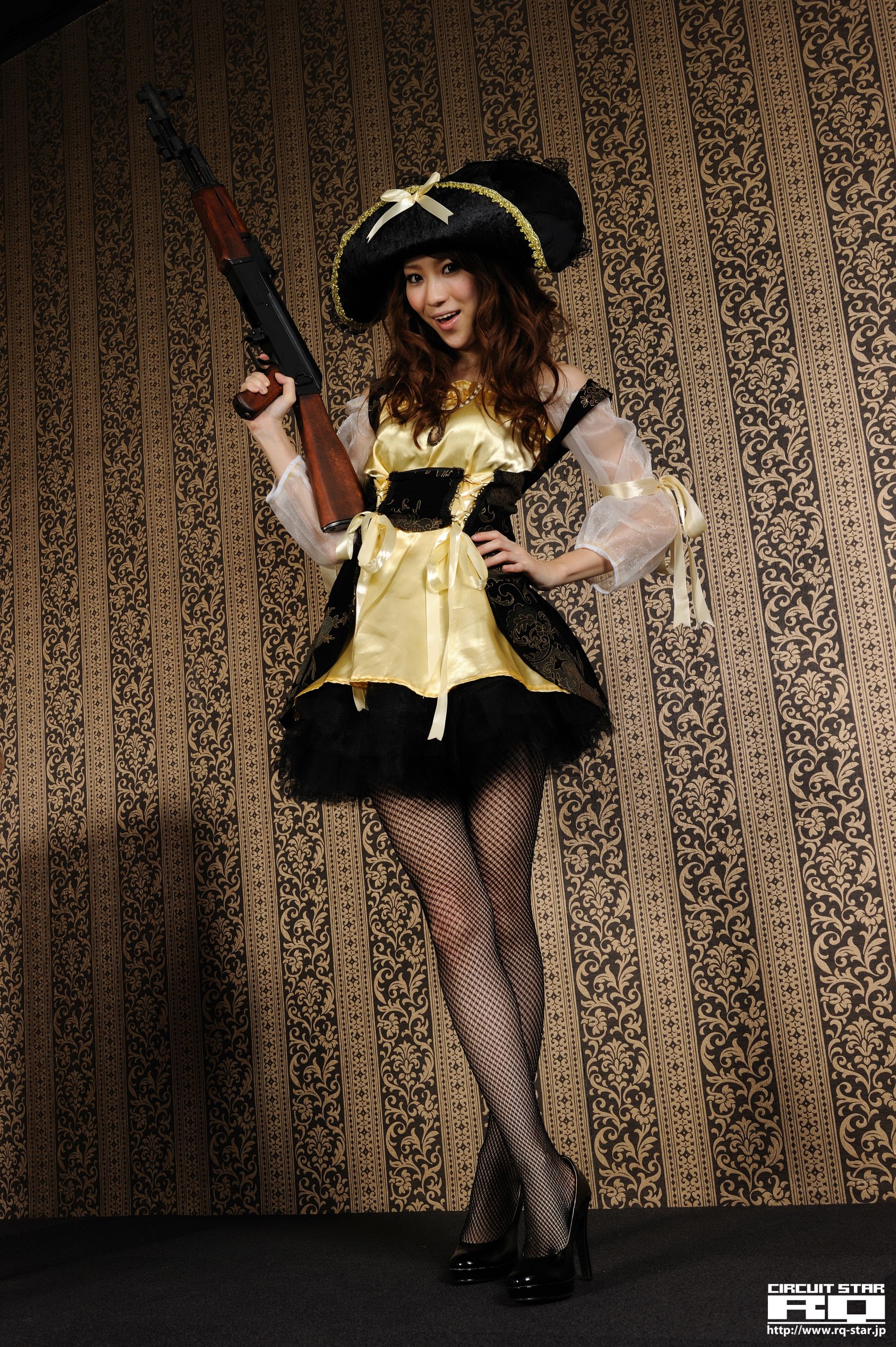 [RQ-STAR] NO.00417 Shihomi Ogoshi 小越しほみ Pirate Costume 丝袜美腿写真集/(71P)