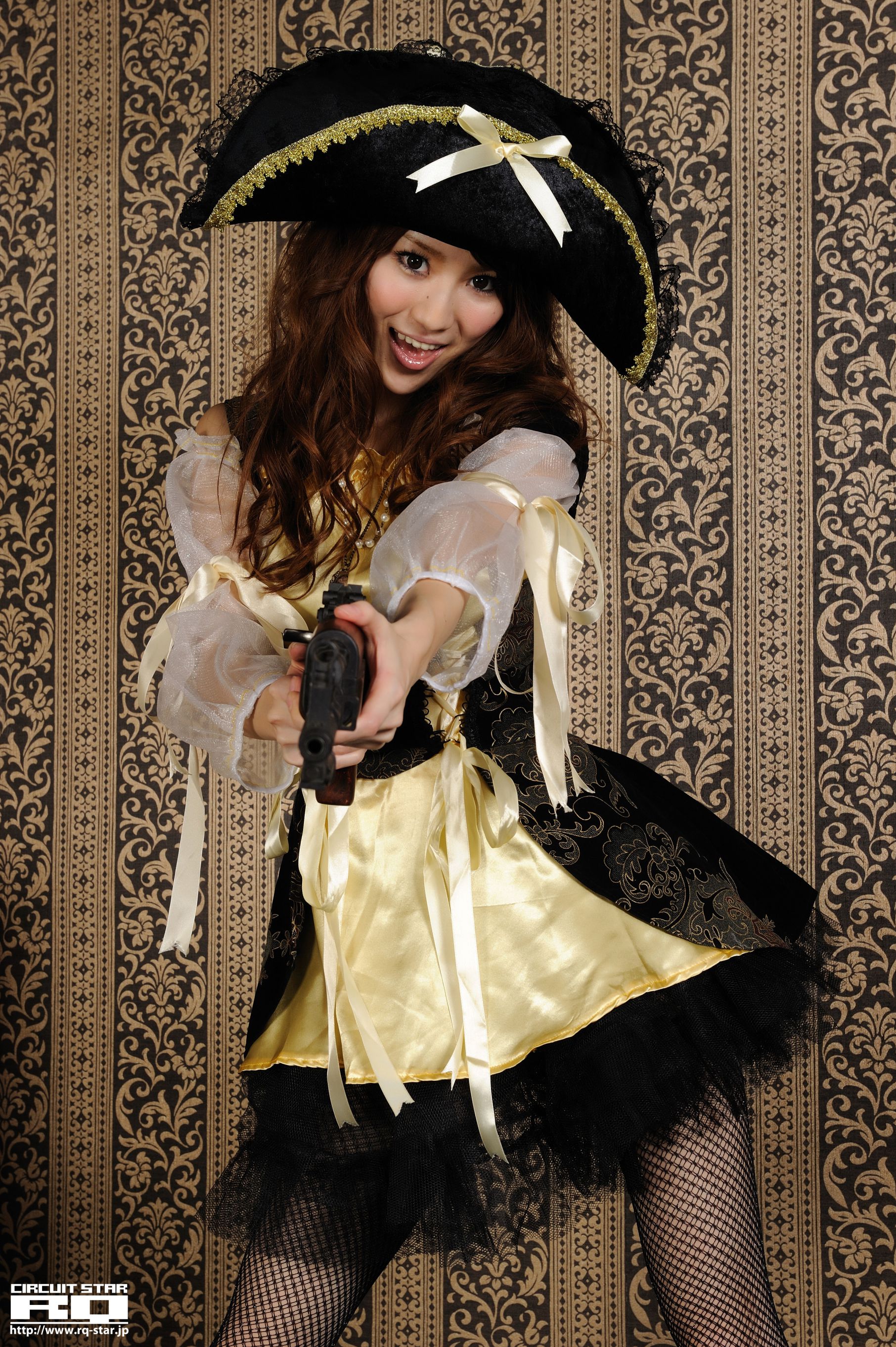 [RQ-STAR] NO.00417 Shihomi Ogoshi 小越しほみ Pirate Costume 丝袜美腿写真集/(71P)