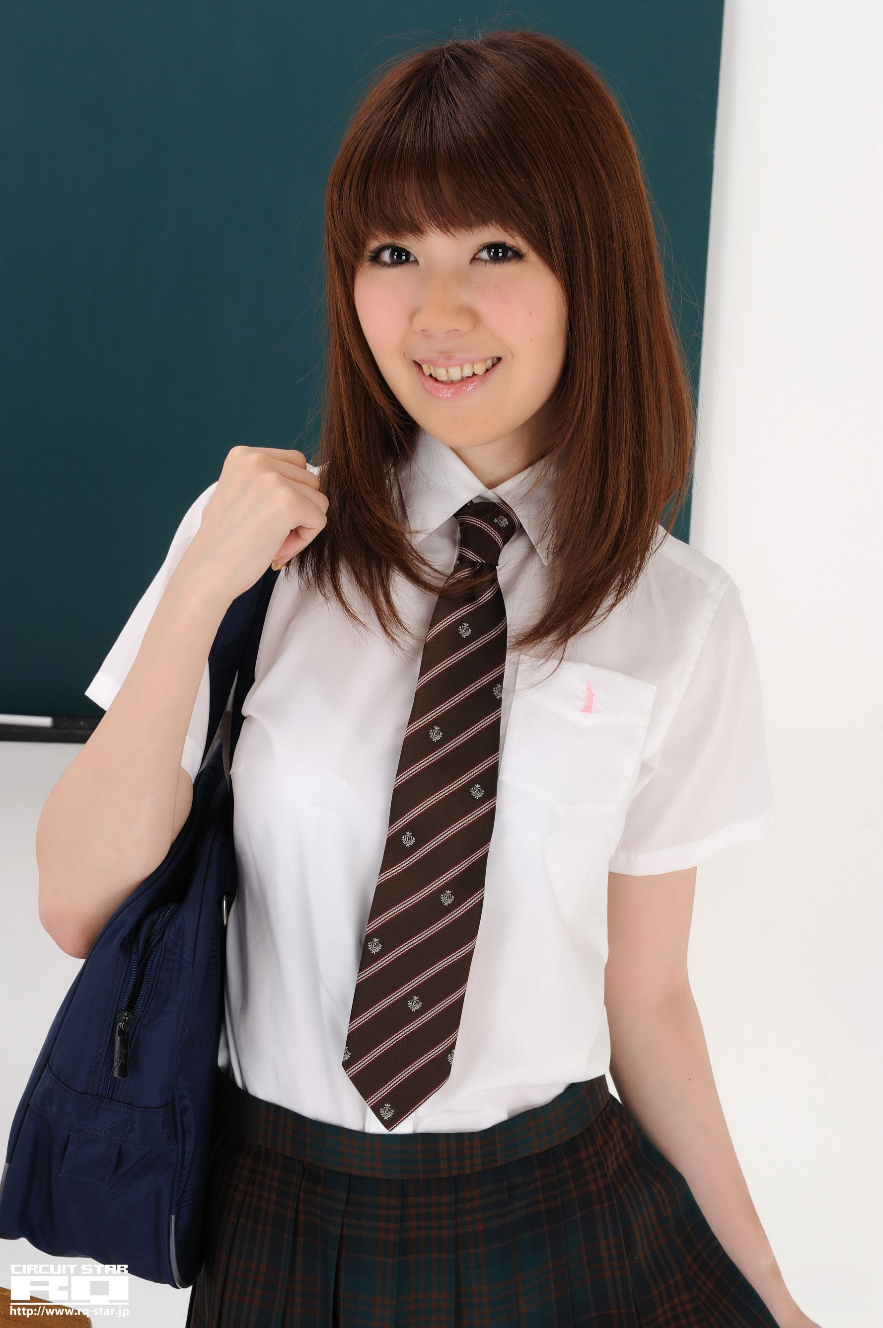 [RQ-STAR] NO.00378 生田晴香 School Girl 写真集/(119P)