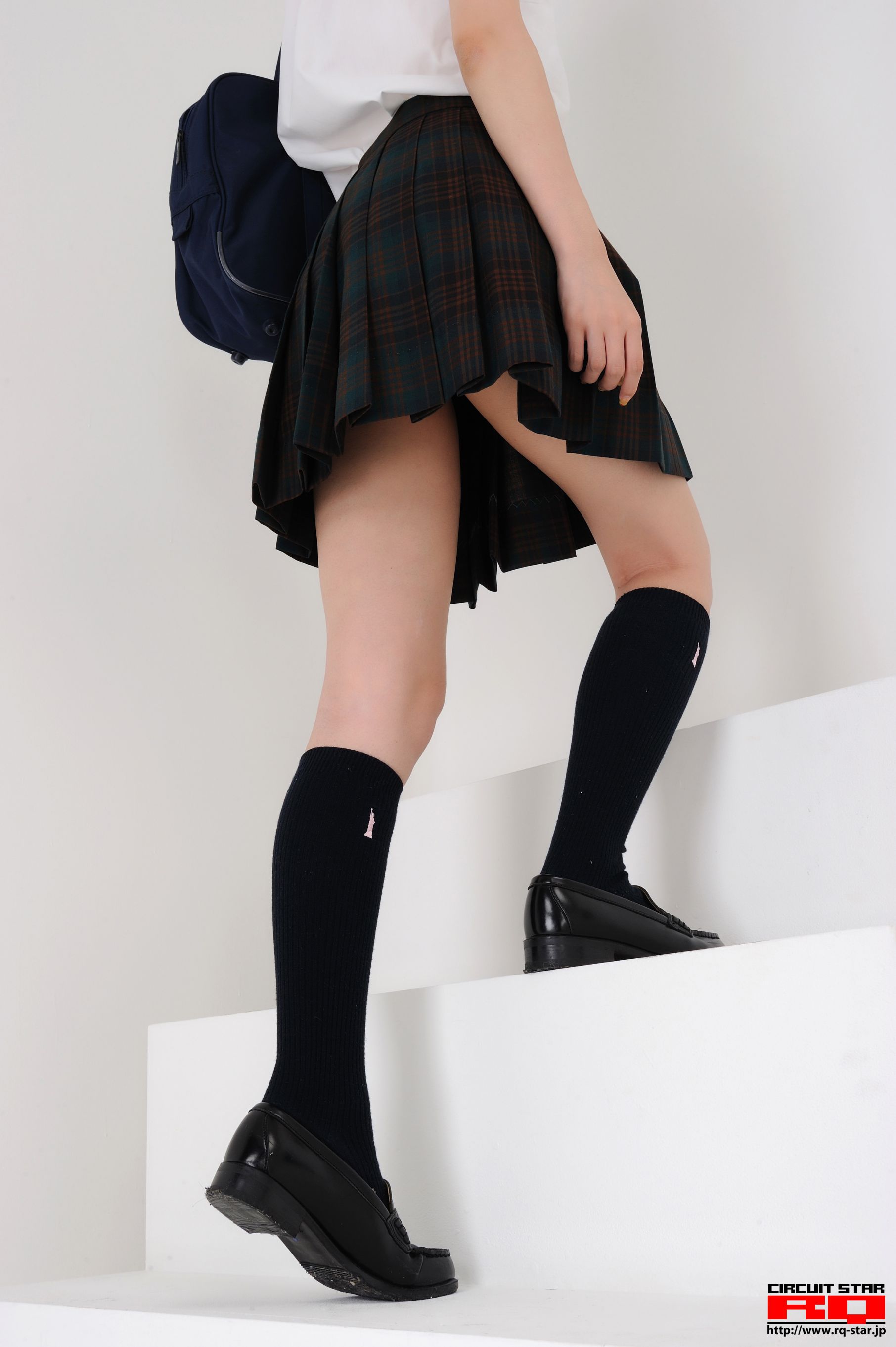 [RQ-STAR] NO.00378 生田晴香 School Girl 写真集/(119P)