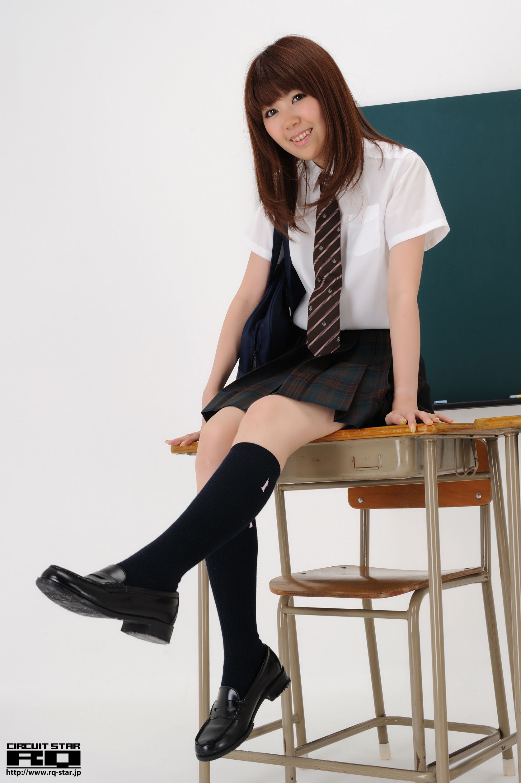 [RQ-STAR] NO.00378 生田晴香 School Girl 写真集/(119P)