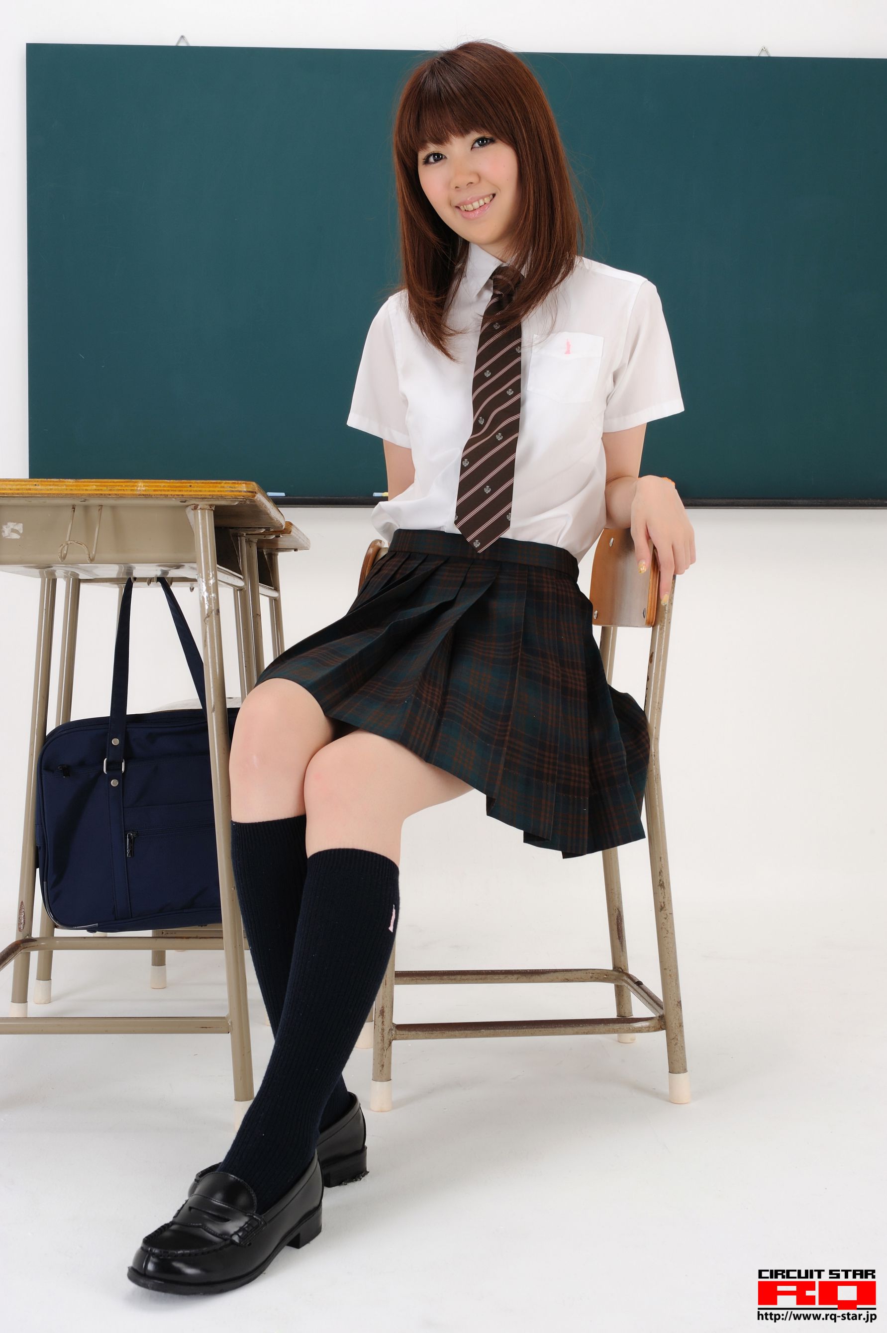 [RQ-STAR] NO.00378 生田晴香 School Girl 写真集/(119P)