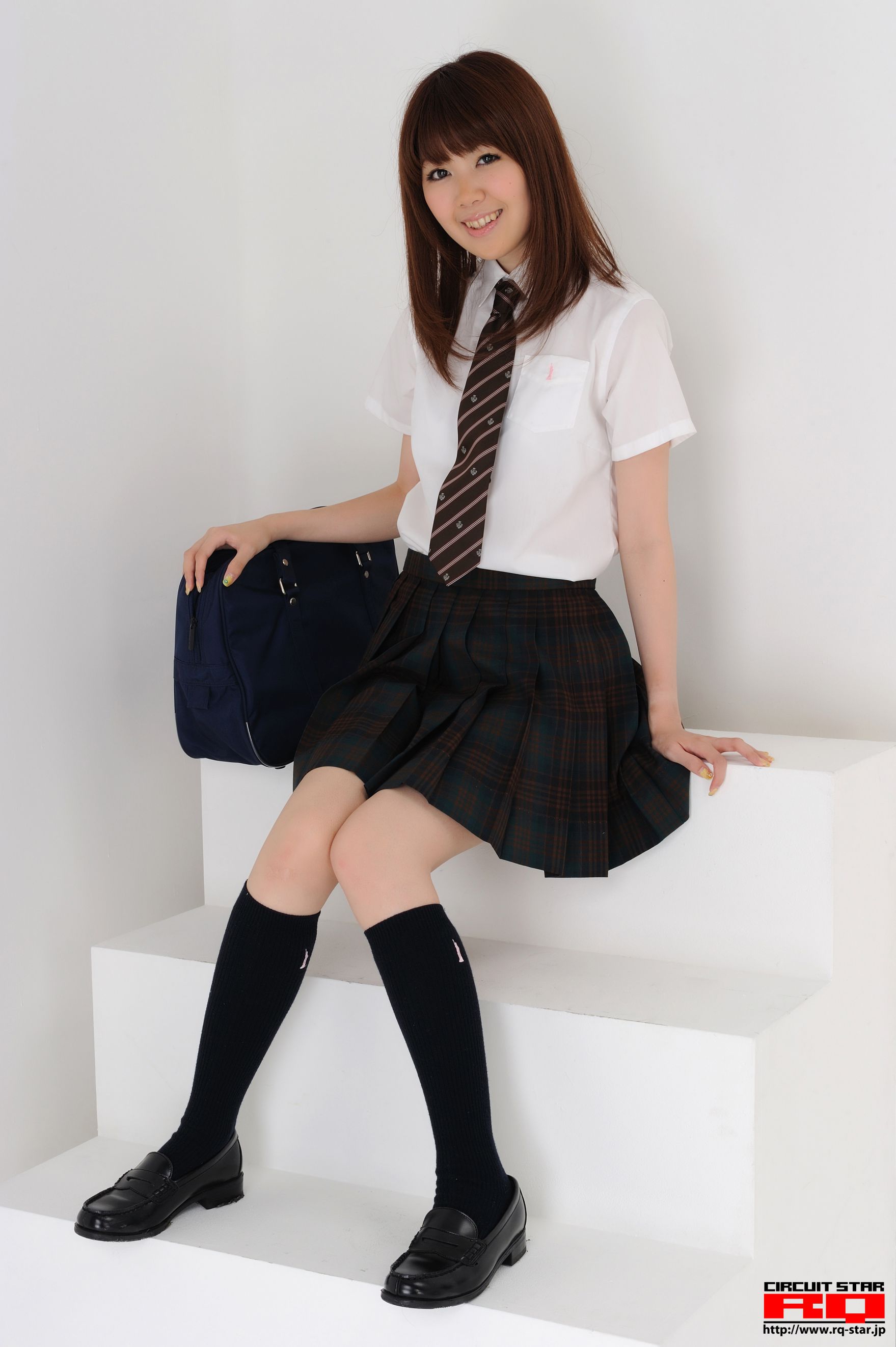 [RQ-STAR] NO.00378 生田晴香 School Girl 写真集/(119P)