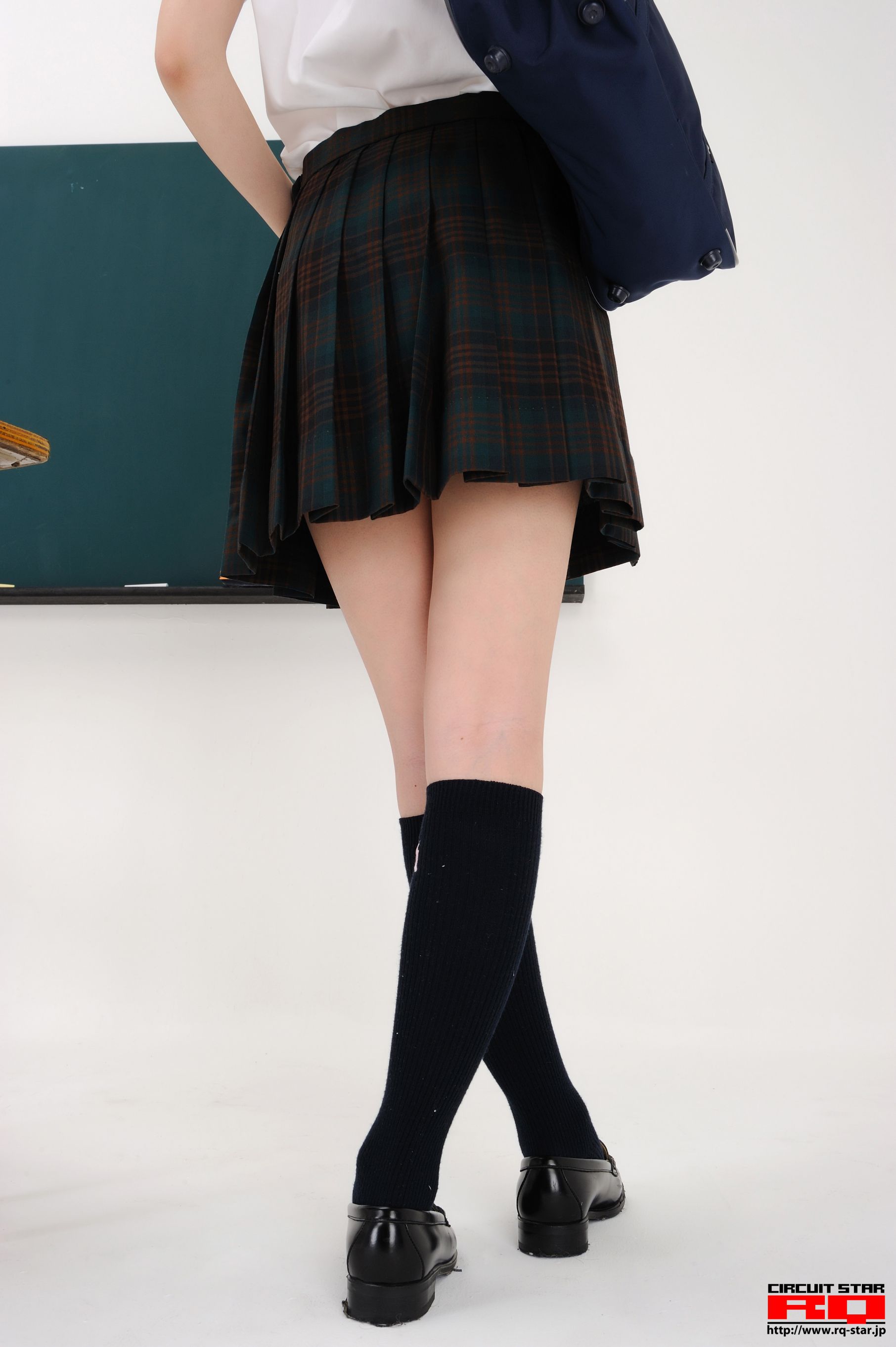 [RQ-STAR] NO.00378 生田晴香 School Girl 写真集/(119P)