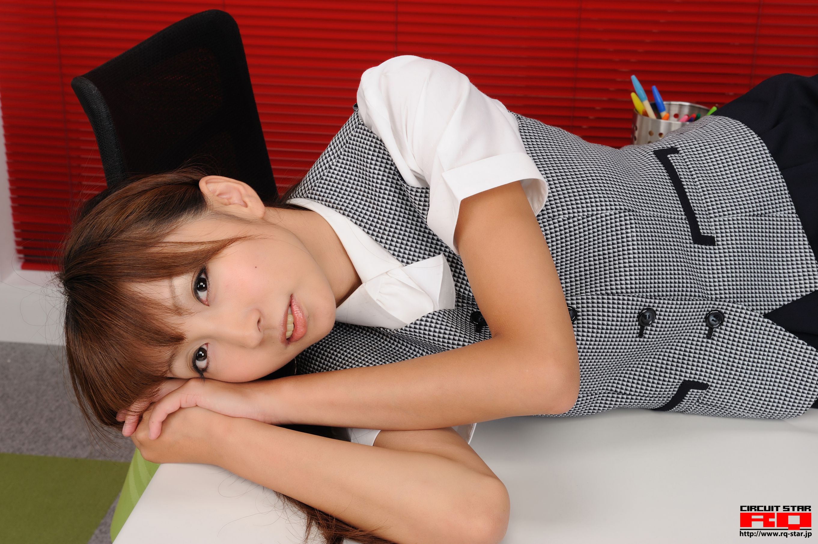 [RQ-STAR] NO.00367 Kasumi Kamijyo 上條かすみ Office Lady 写真集/(114P)