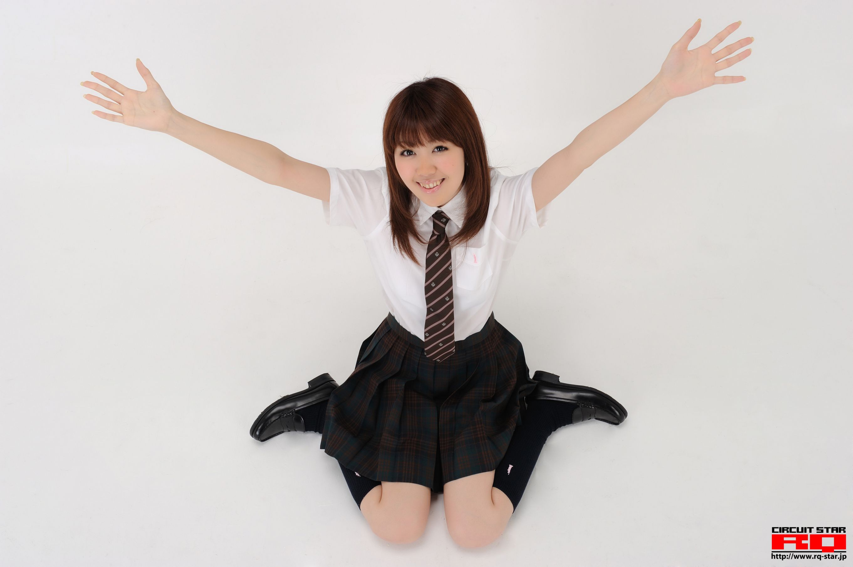 [RQ-STAR] NO.00378 生田晴香 School Girl 写真集/(119P)