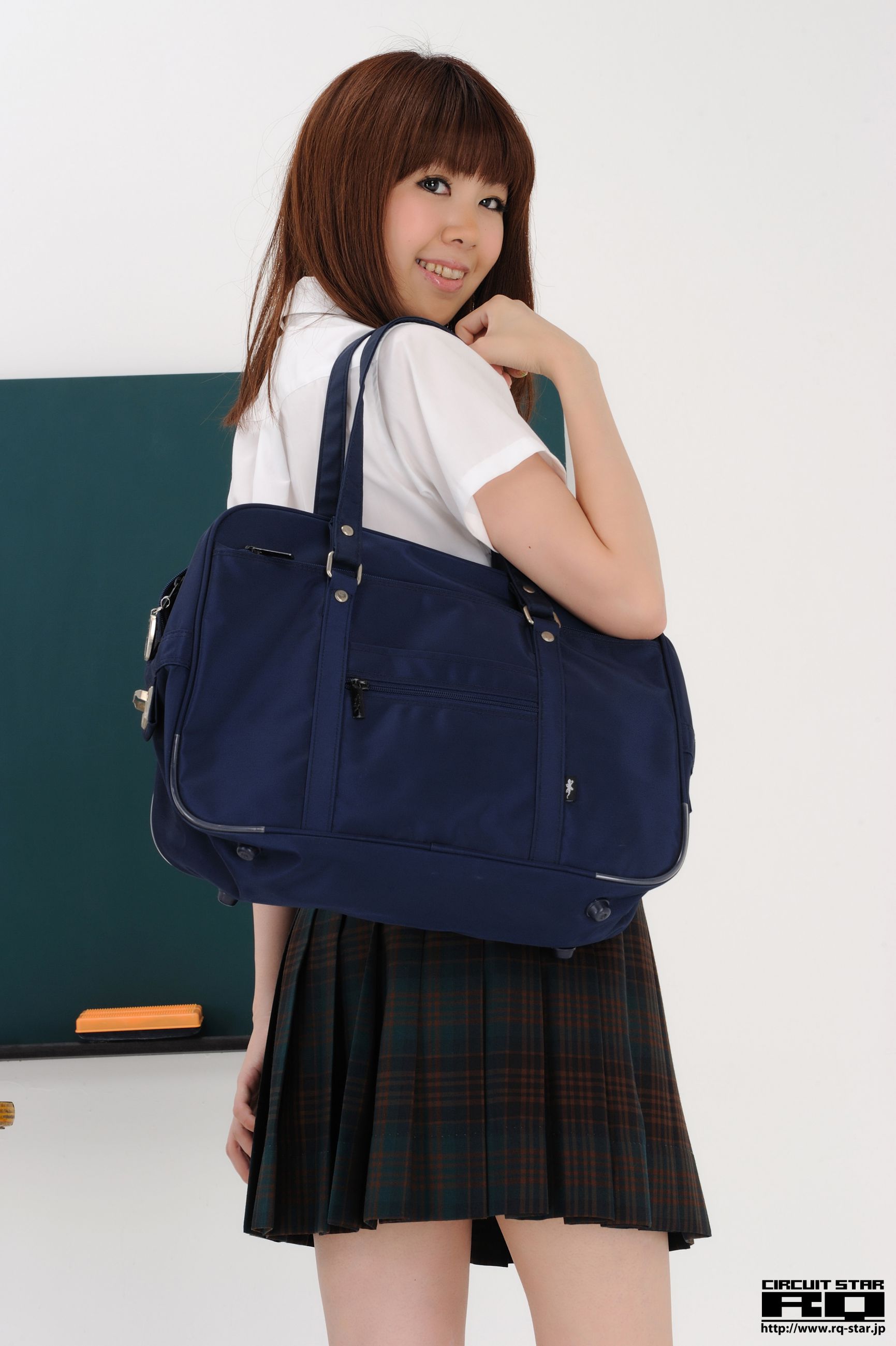 [RQ-STAR] NO.00378 生田晴香 School Girl 写真集/(119P)