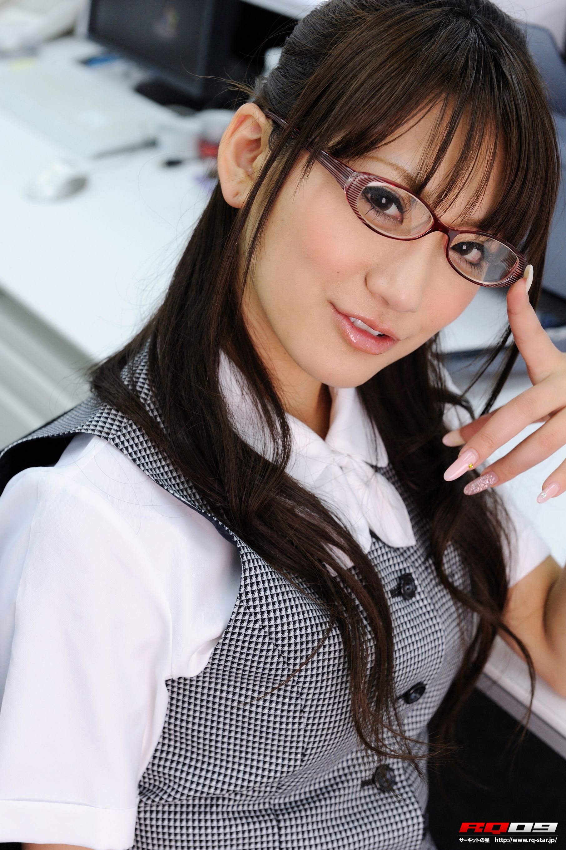 [RQ-STAR] NO.00248 Saki Kouzai 香西咲 Office Lady 写真集/(99P)