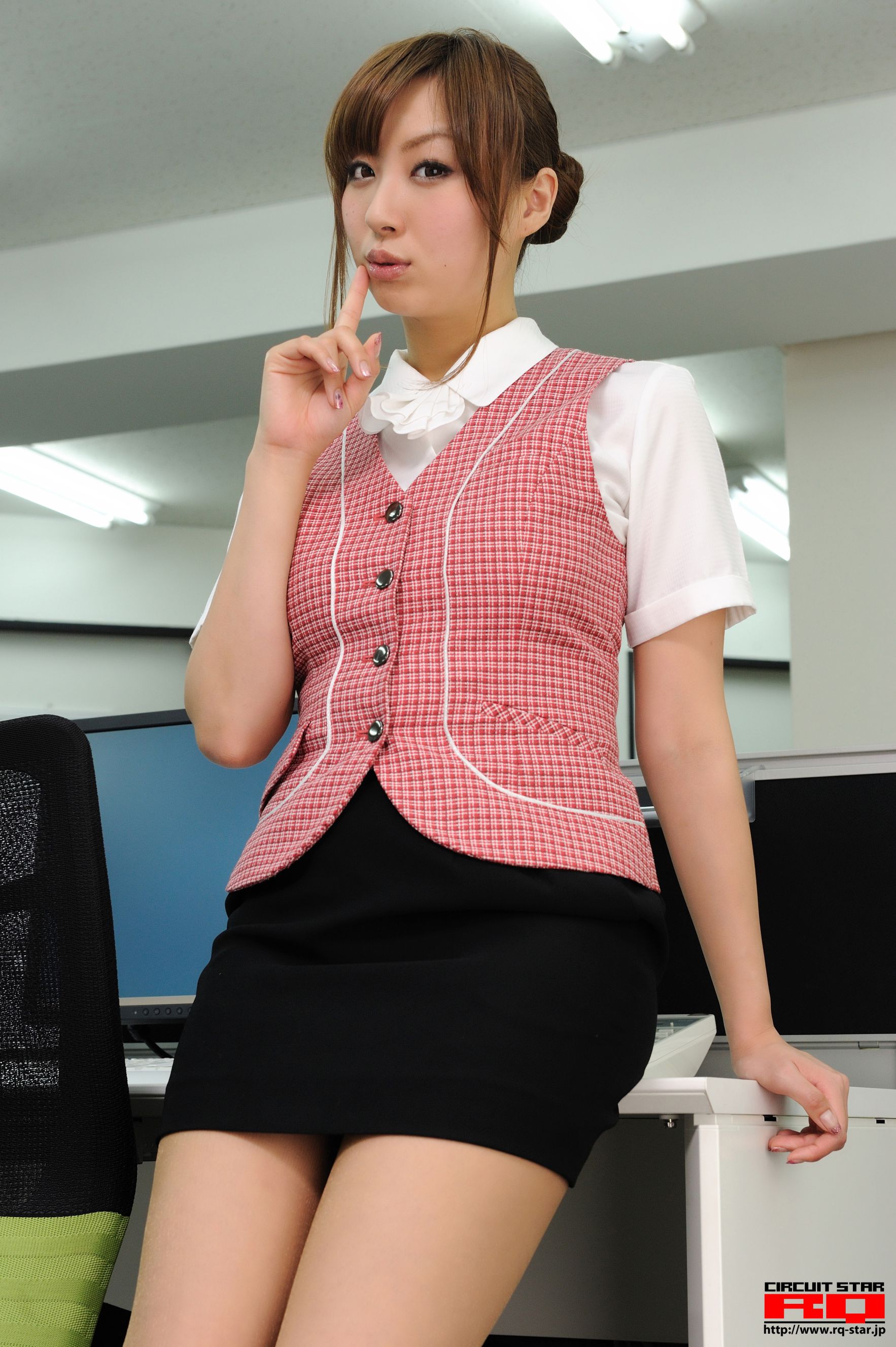 [RQ-STAR] NO.00255 Yuka Tachibana 立花ゆか Office Lady 写真集/(90P)