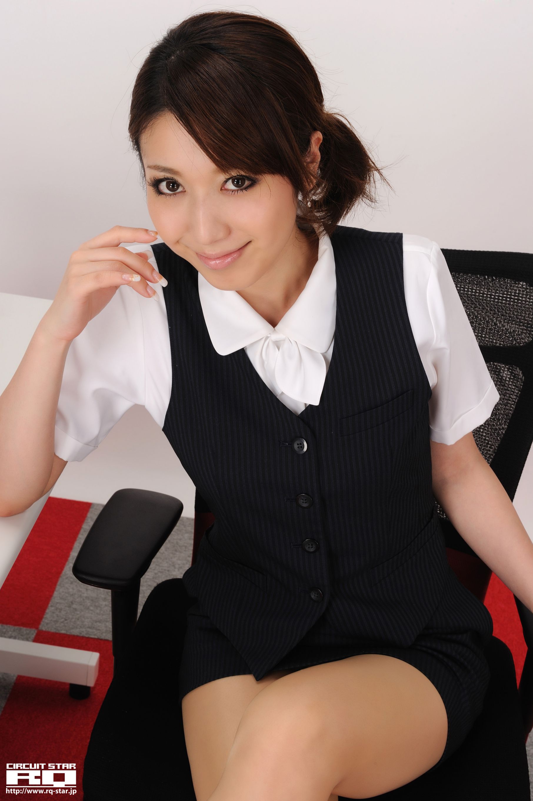 [RQ-STAR] NO.00294 Emi Shimizu 清水恵美 Office Lady 写真集/(160P)