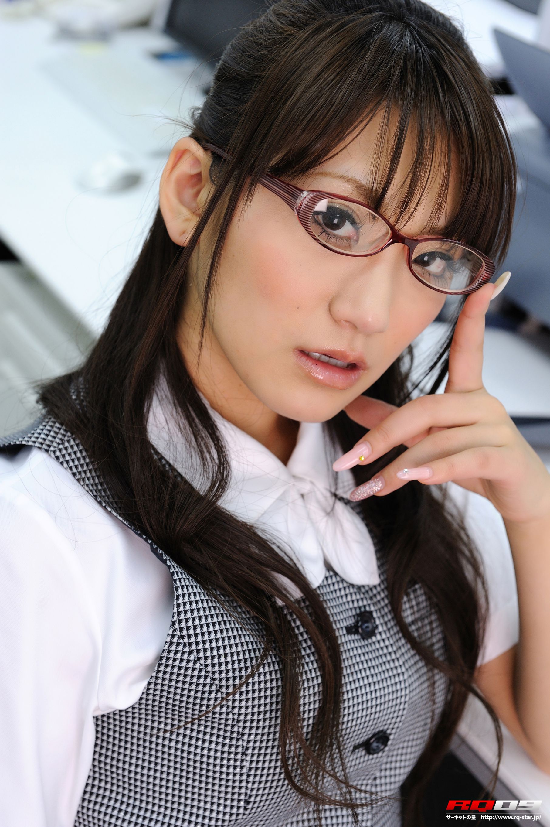 [RQ-STAR] NO.00248 Saki Kouzai 香西咲 Office Lady 写真集/(99P)