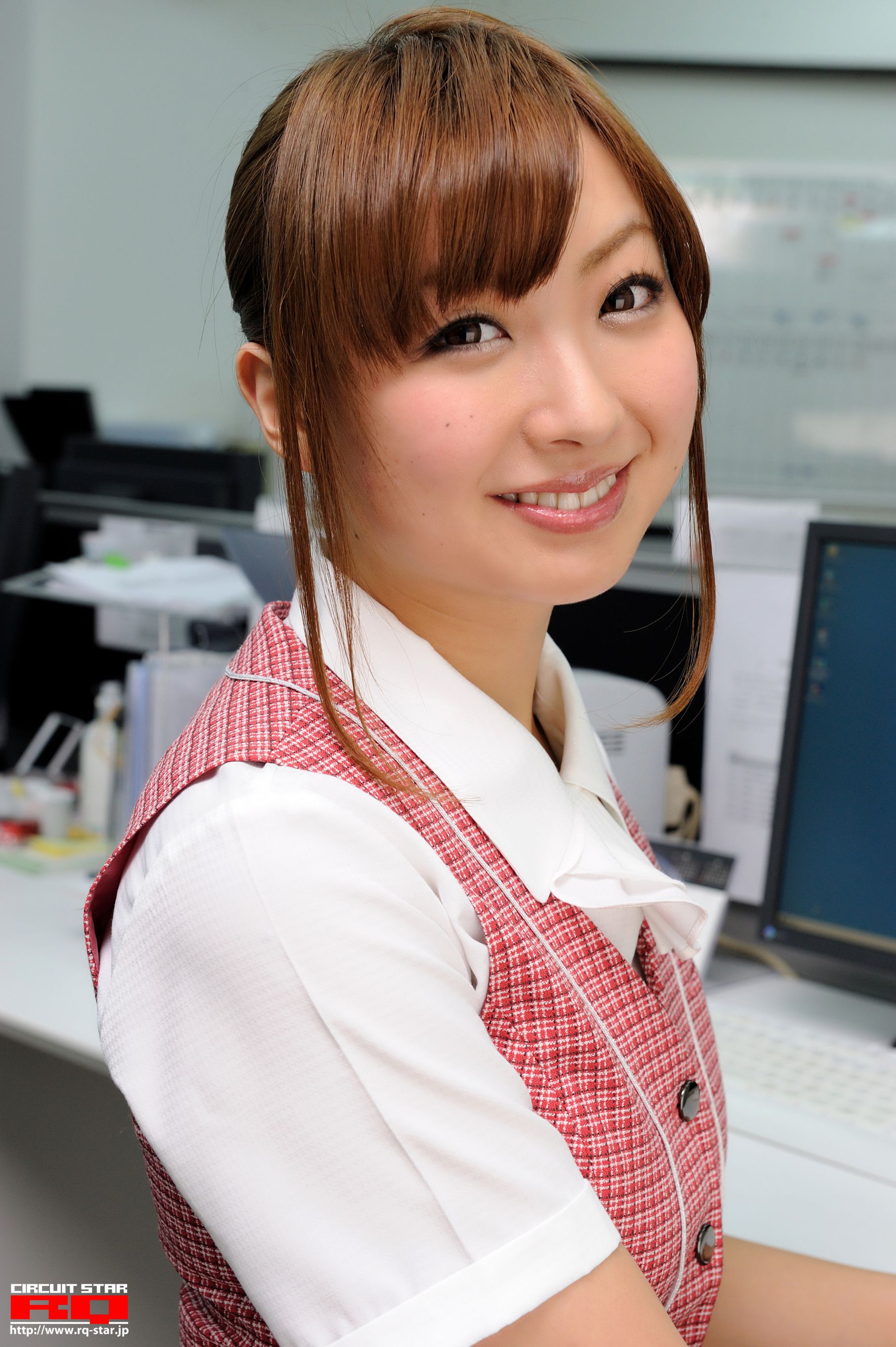 [RQ-STAR] NO.00255 Yuka Tachibana 立花ゆか Office Lady 写真集/(90P)