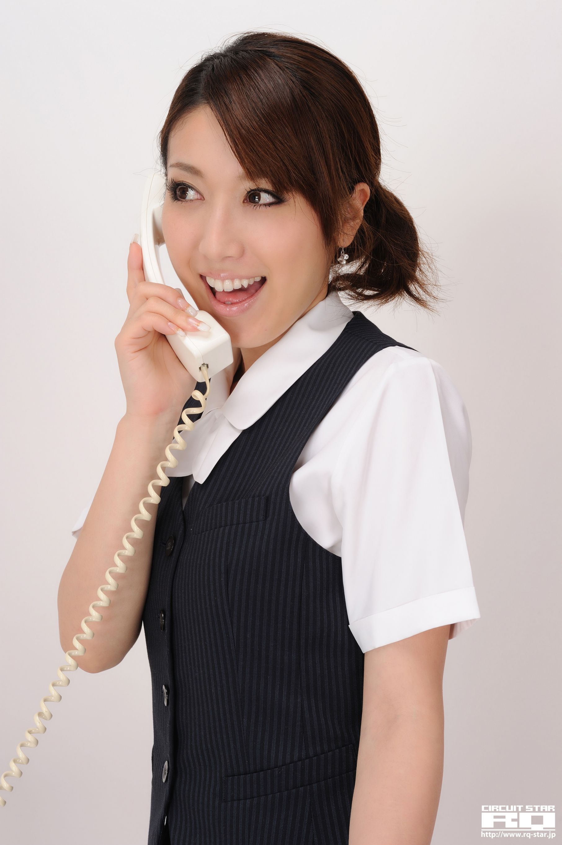 [RQ-STAR] NO.00294 Emi Shimizu 清水恵美 Office Lady 写真集/(160P)