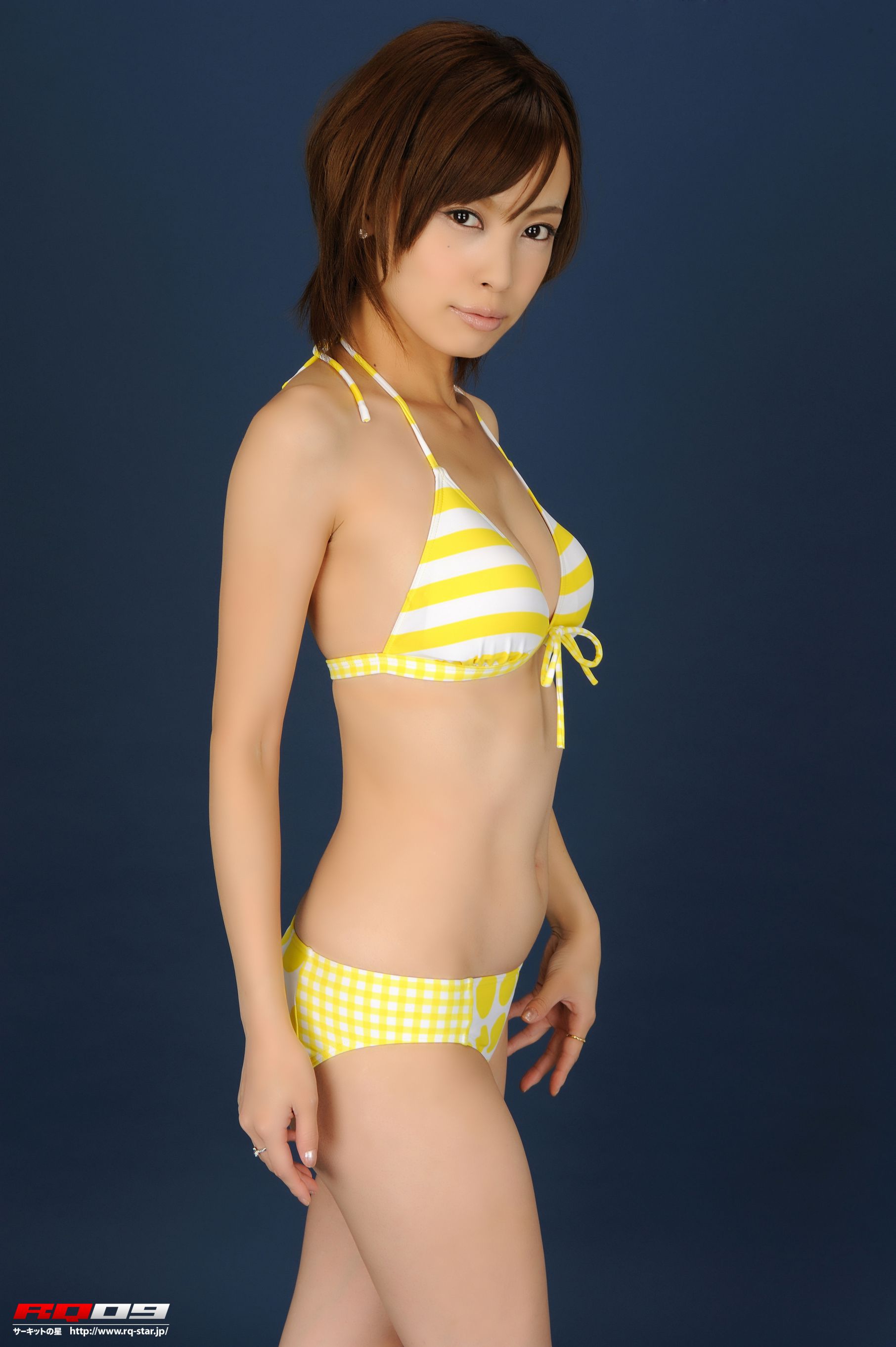 [RQ-STAR] NO.00185 Izumi Morita 森田泉美 Swim Suits 写真集/(102P)