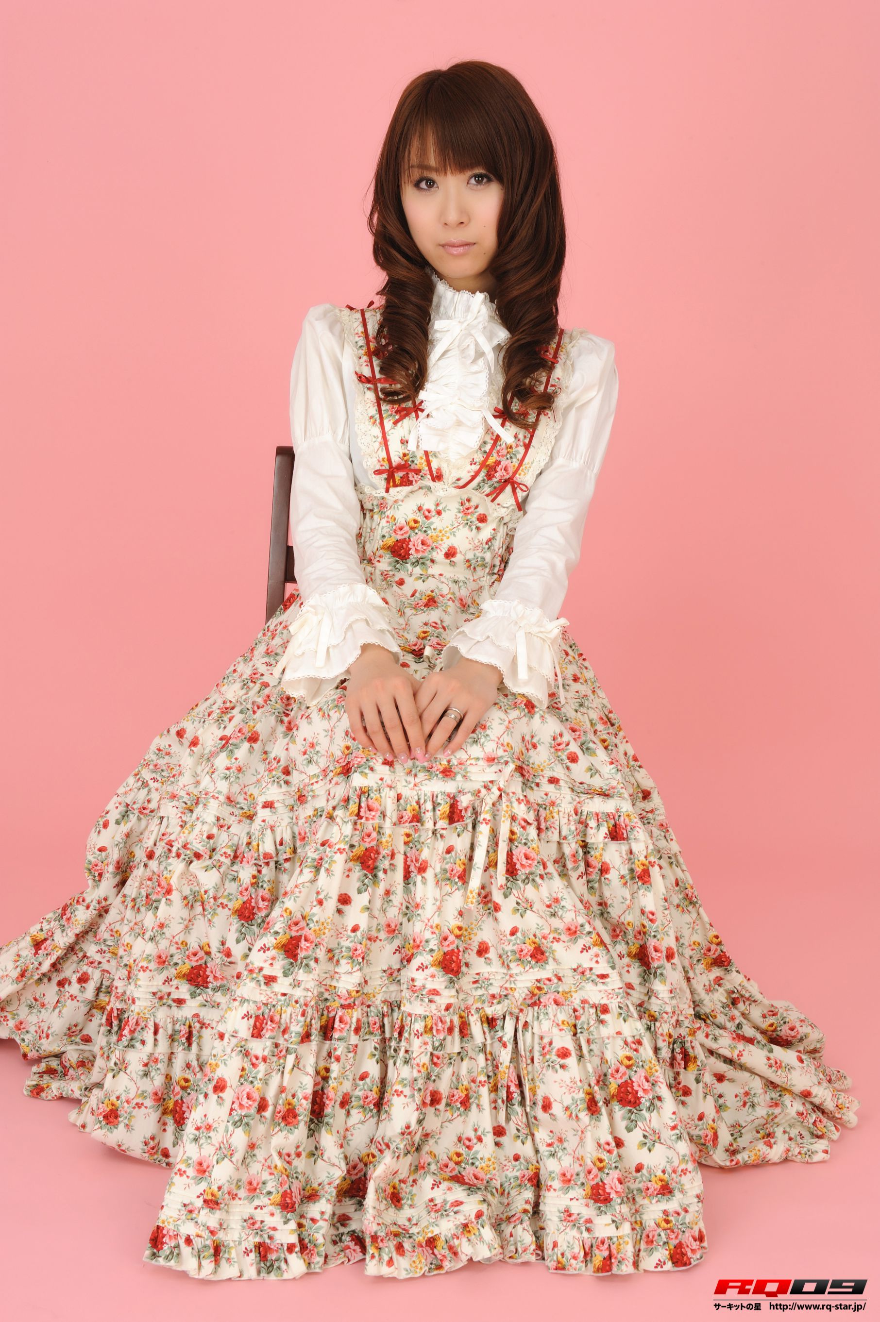 [RQ-STAR写真集] NO.00142 我妻さおり Lolita Fashion 长裙美女系列/(95P)