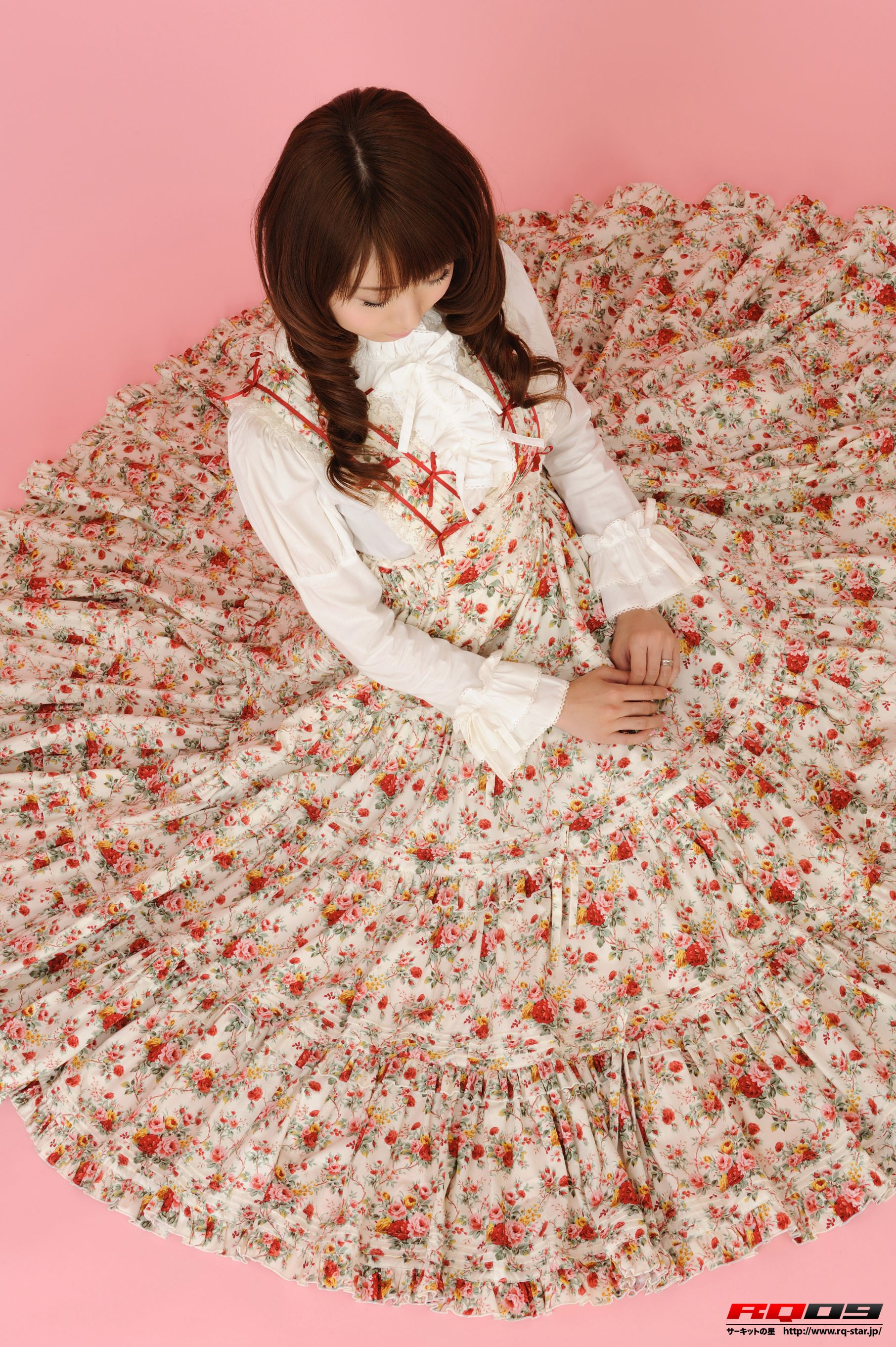 [RQ-STAR写真集] NO.00142 我妻さおり Lolita Fashion 长裙美女系列/(95P)