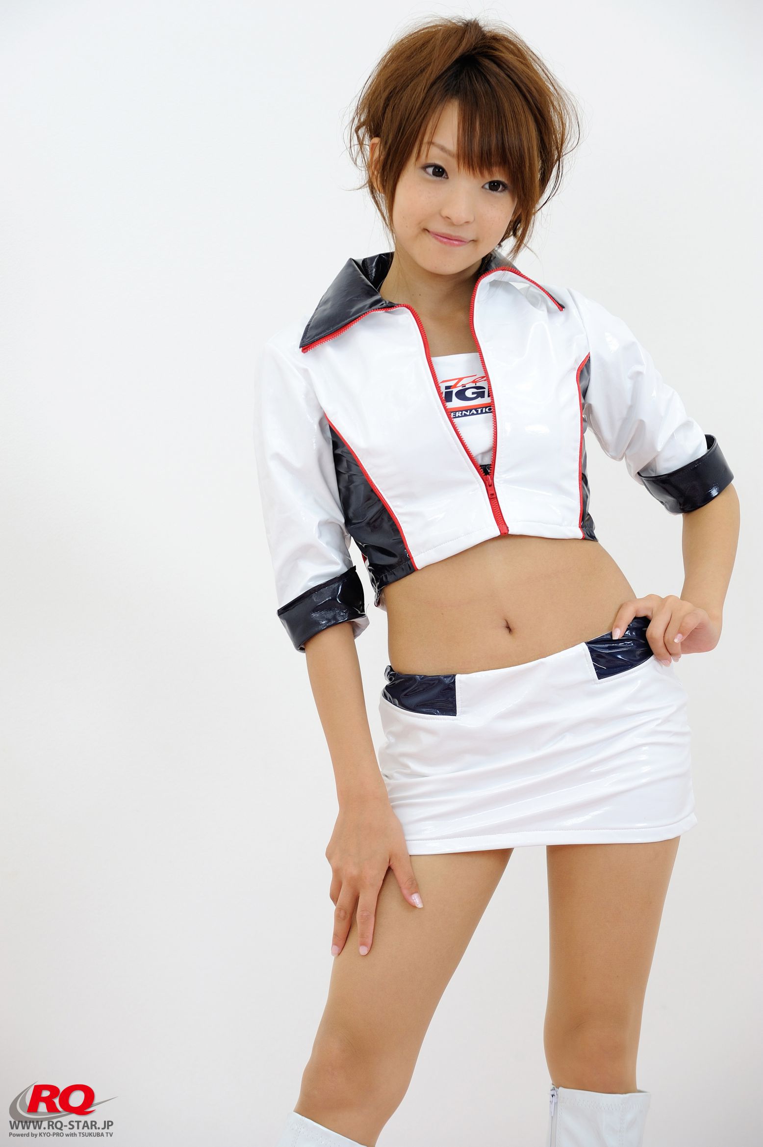 [RQ-STAR] NO.00085 Mio Aoki 青木未央 Race Queen – 2008 5Zigen 写真集/(43P)