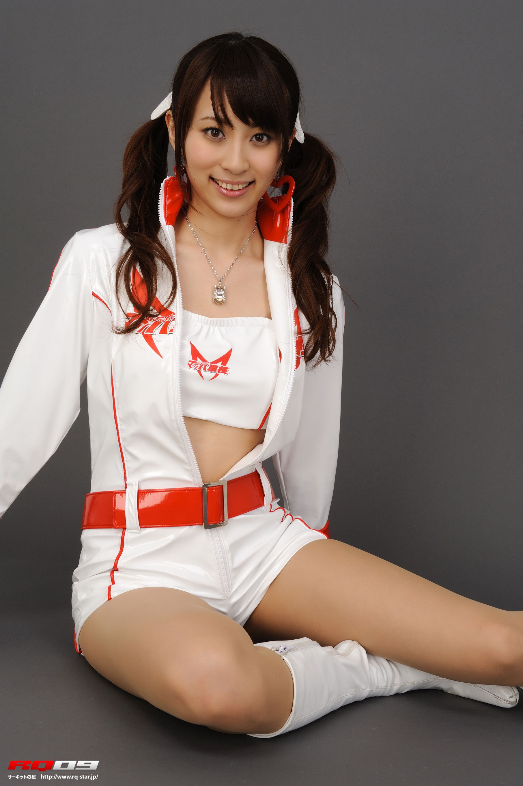 [RQ-STAR] NO.00149 林杏菜 Race Queen – Team Mach 写真集/(130P)