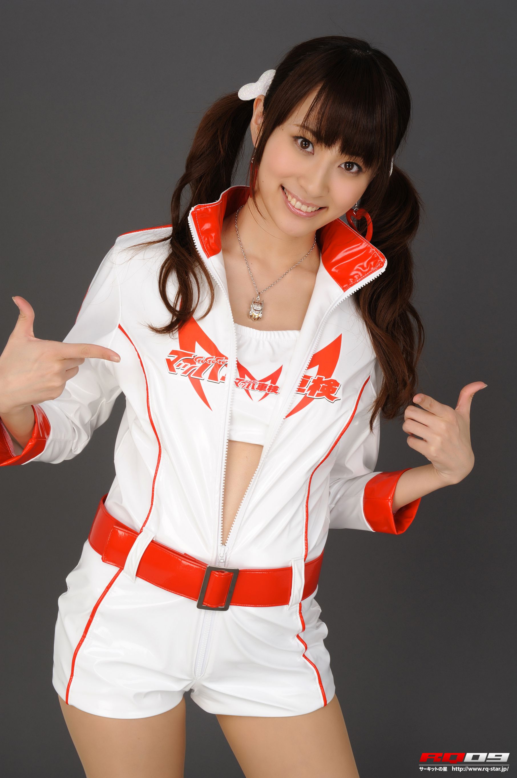 [RQ-STAR] NO.00149 林杏菜 Race Queen – Team Mach 写真集/(130P)