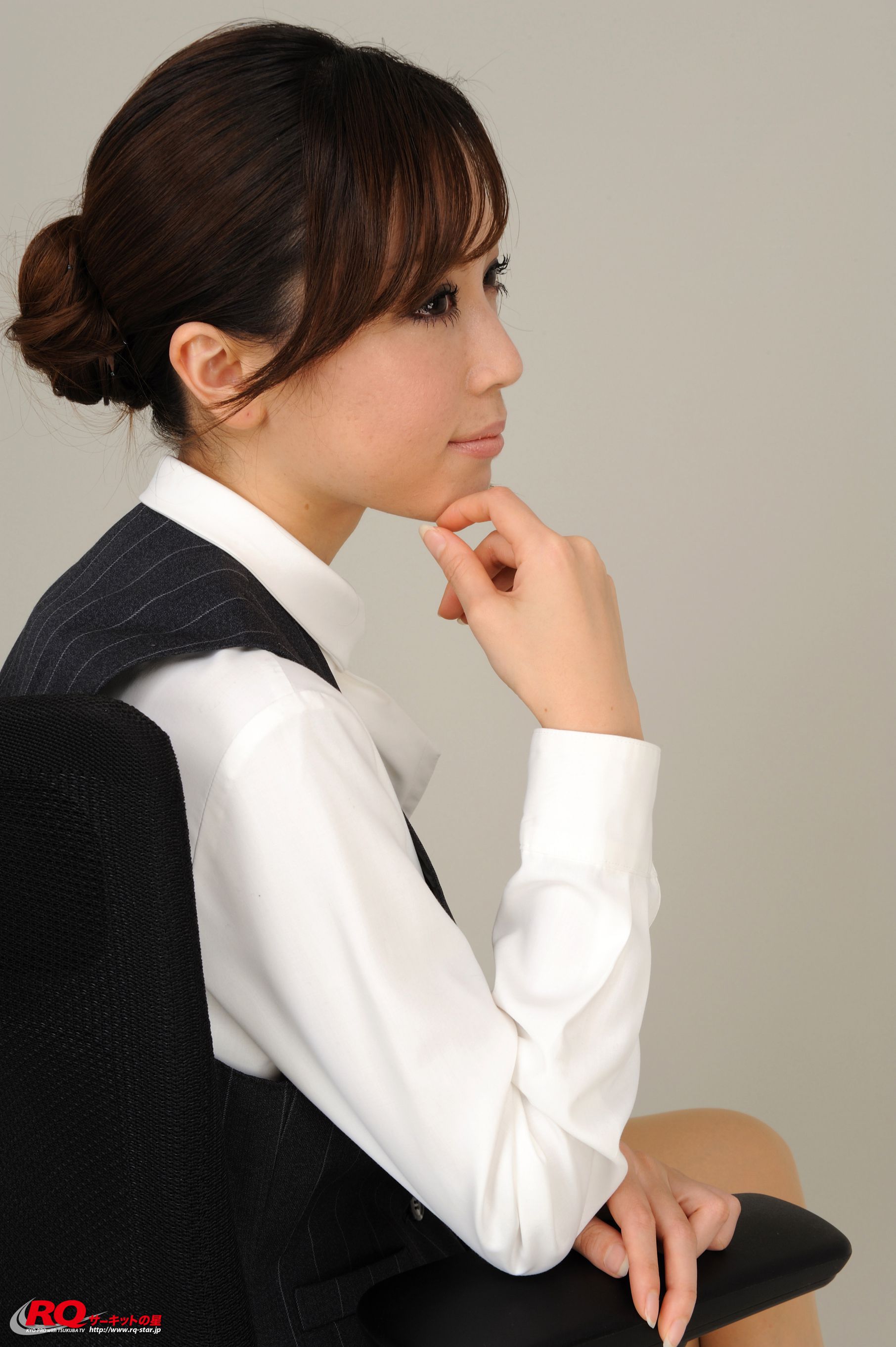 [RQ-STAR] NO.00117 Mayu Ohya 大矢真夕 Office Lady 写真集/(106P)