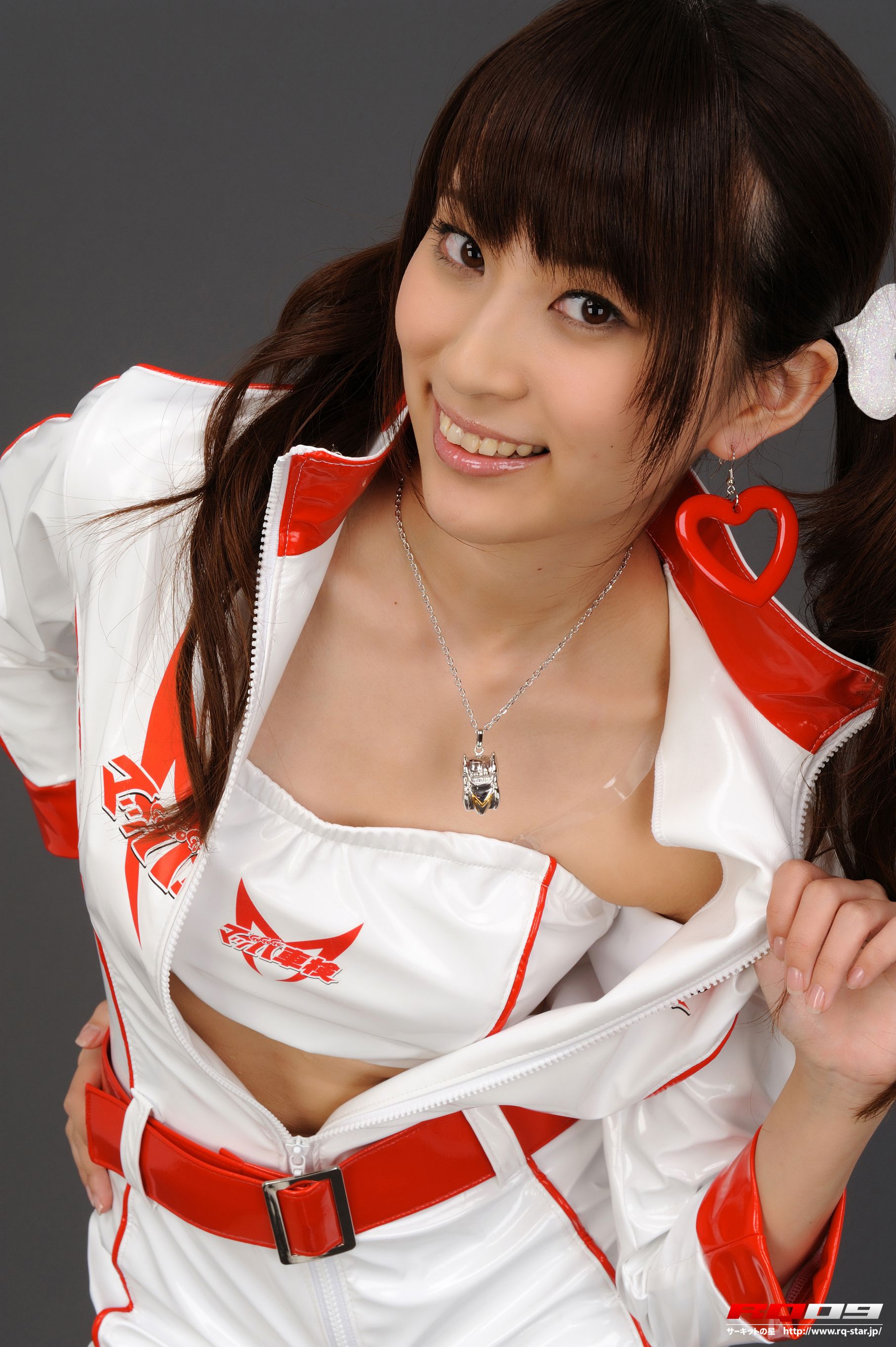 [RQ-STAR] NO.00149 林杏菜 Race Queen – Team Mach 写真集/(130P)