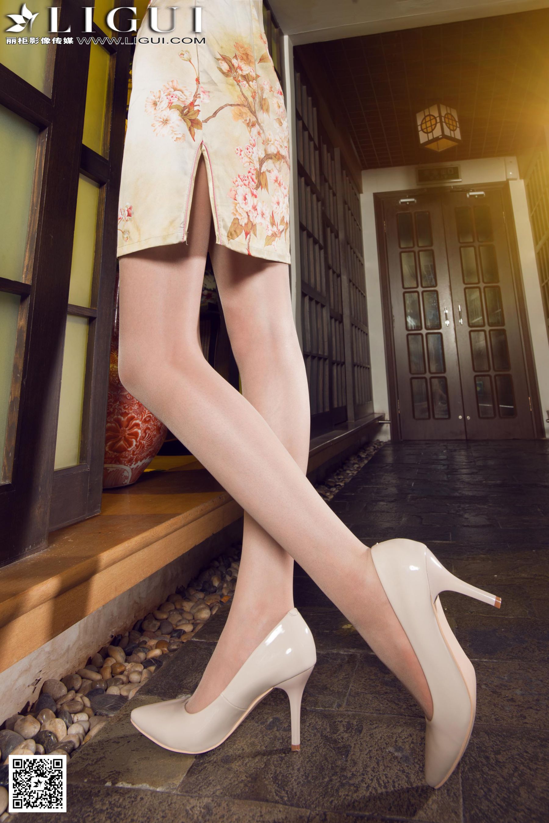 Model AMY《高贵旗袍美人》 [丽柜LiGui] 美腿玉足写真图片/(56P)