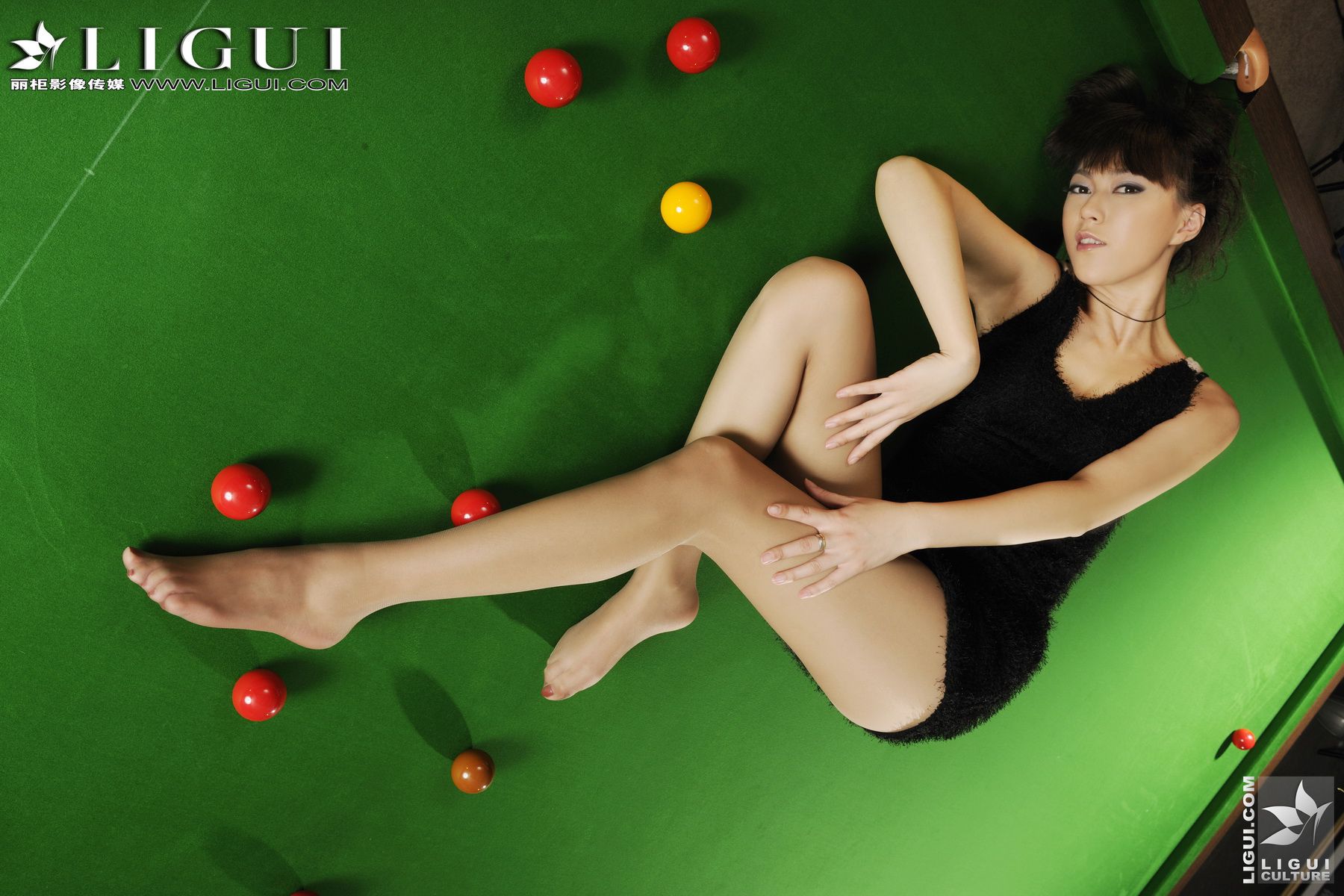 Model Cherry《台球女郎》 [丽柜LiGui] 美腿玉足写真图片/(60P)