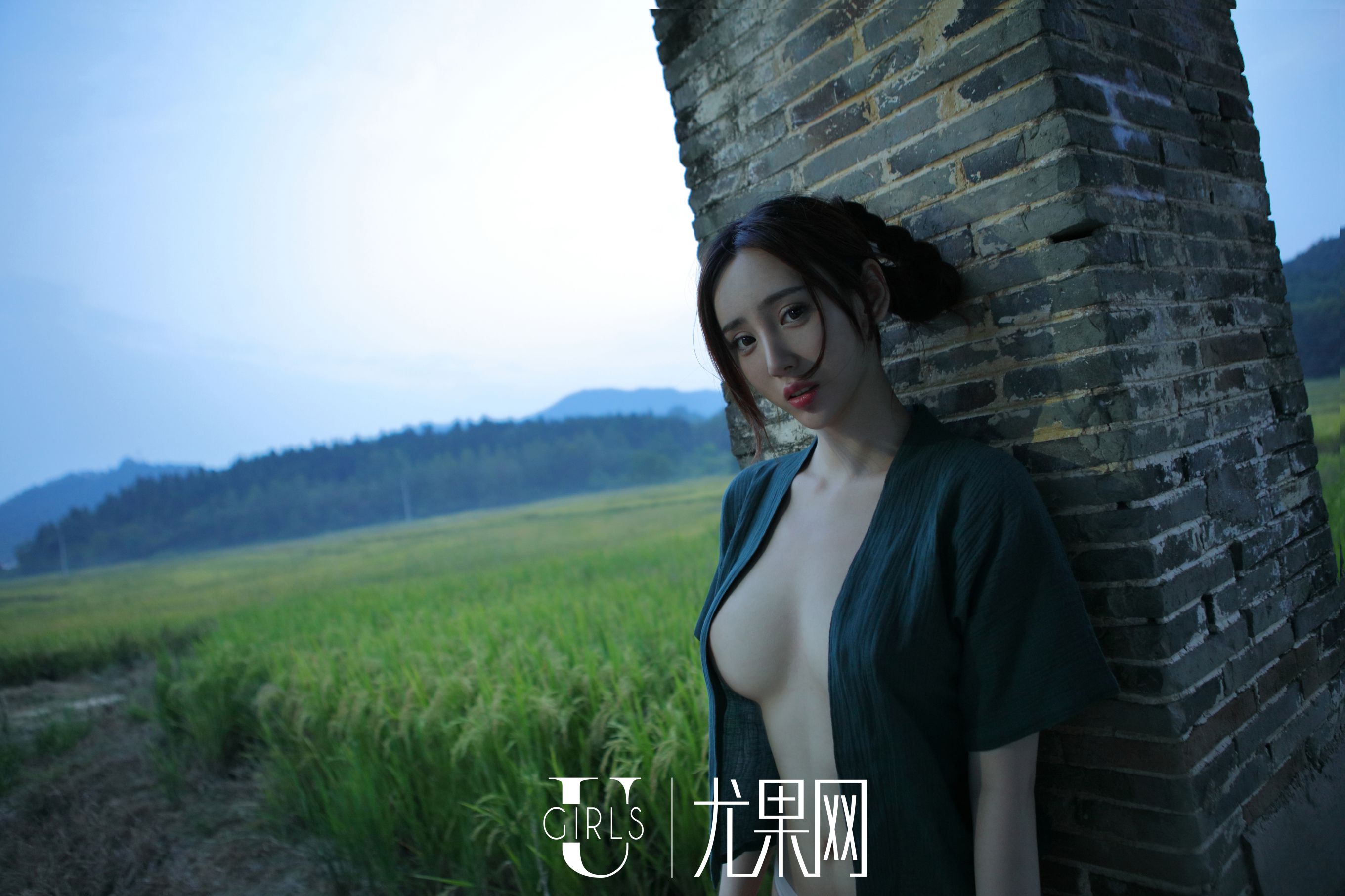 沈佳熹/颜爱泽/于思琪《合家欢》 [尤果网Ugirls] T020/(52P)