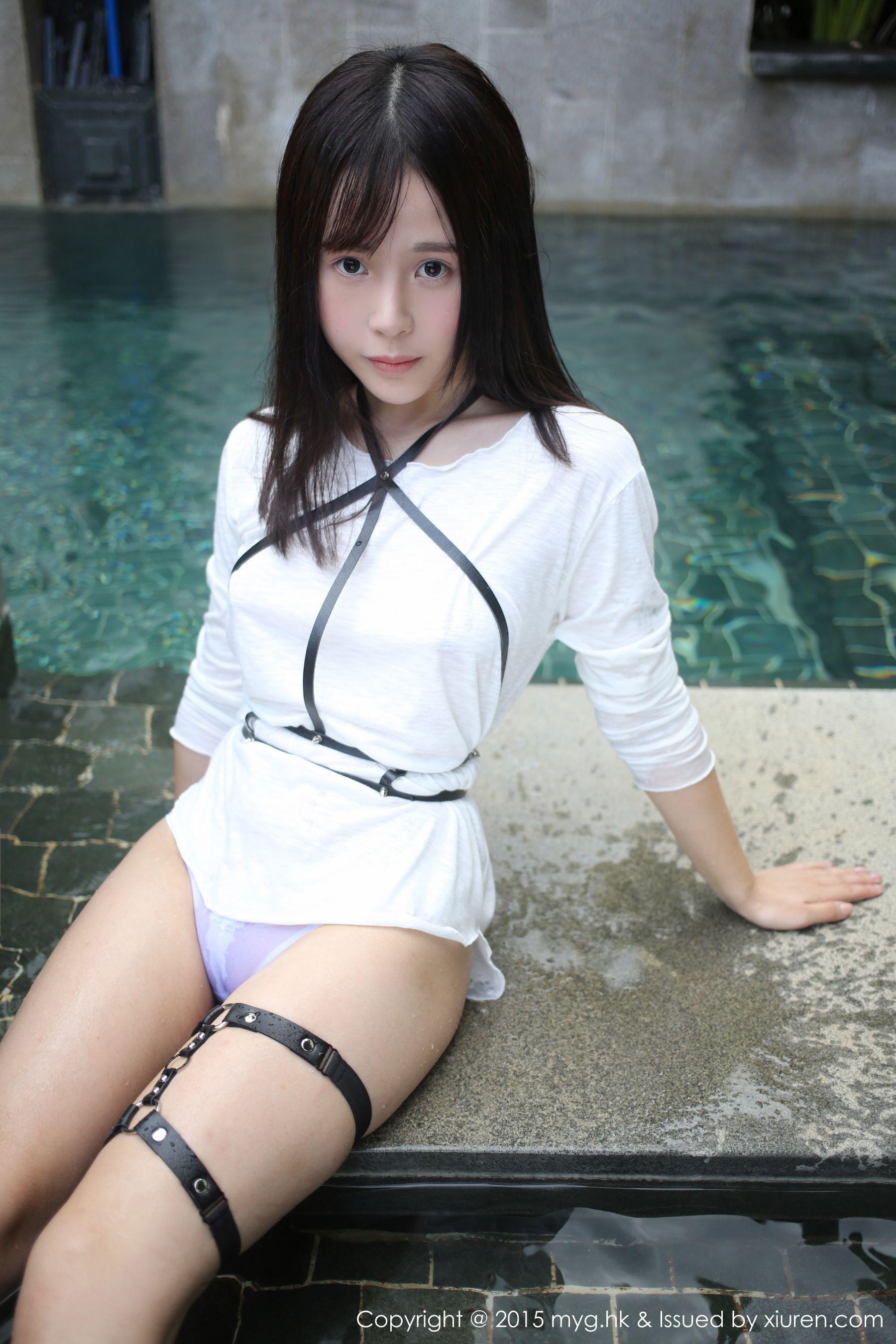 Evelyn艾莉《黑丝吊袜 泳池湿身》 [美媛馆MyGirl] Vol.170/(53P)